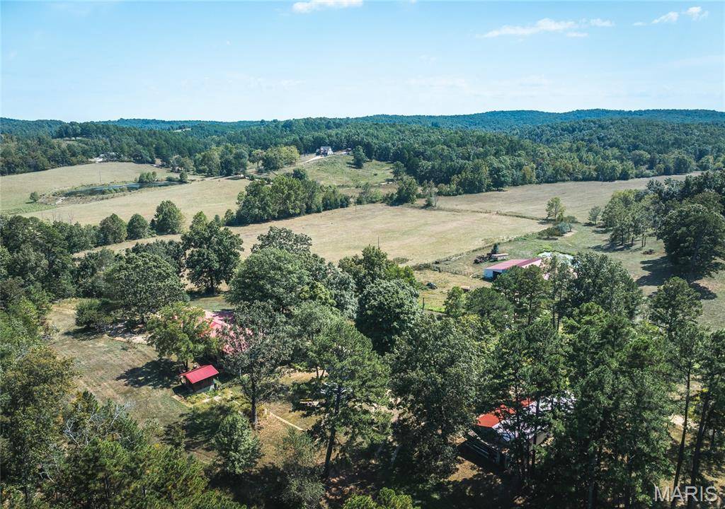 15406 State Route H, Winona, MO 65588