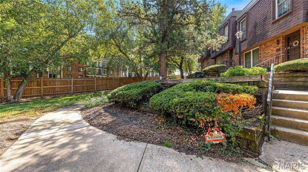 13453 Coliseum DR #E, Chesterfield, MO 63017