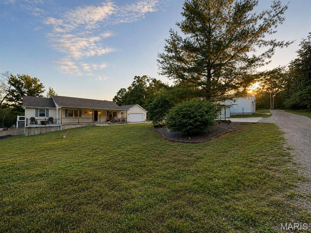 4714 Huntington DR, Farmington, MO 63640