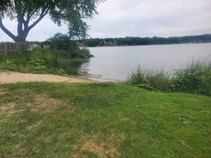 39490 N Summerside DR, Antioch, IL 60002