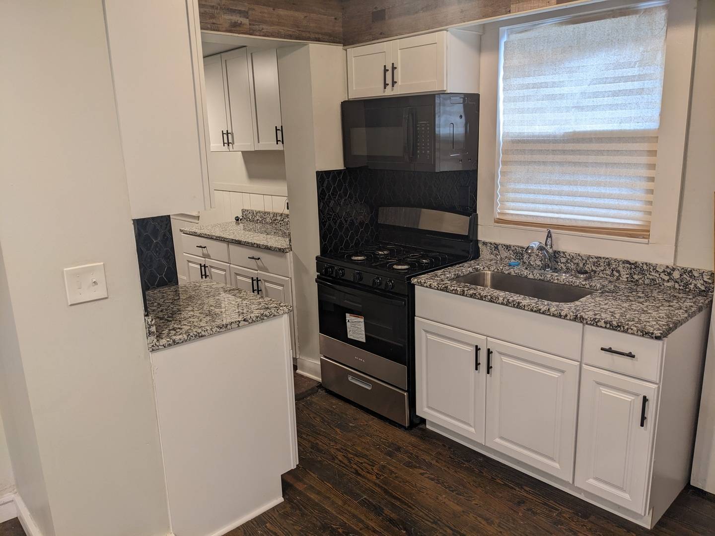 8247 S Wabash AVE, Chicago, IL 60619