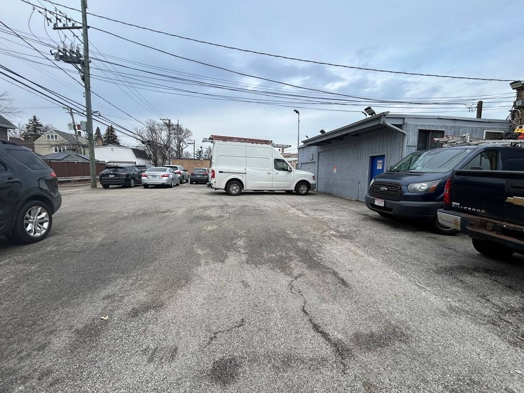 3632-52 N Cicero AVE, Chicago, IL 60641