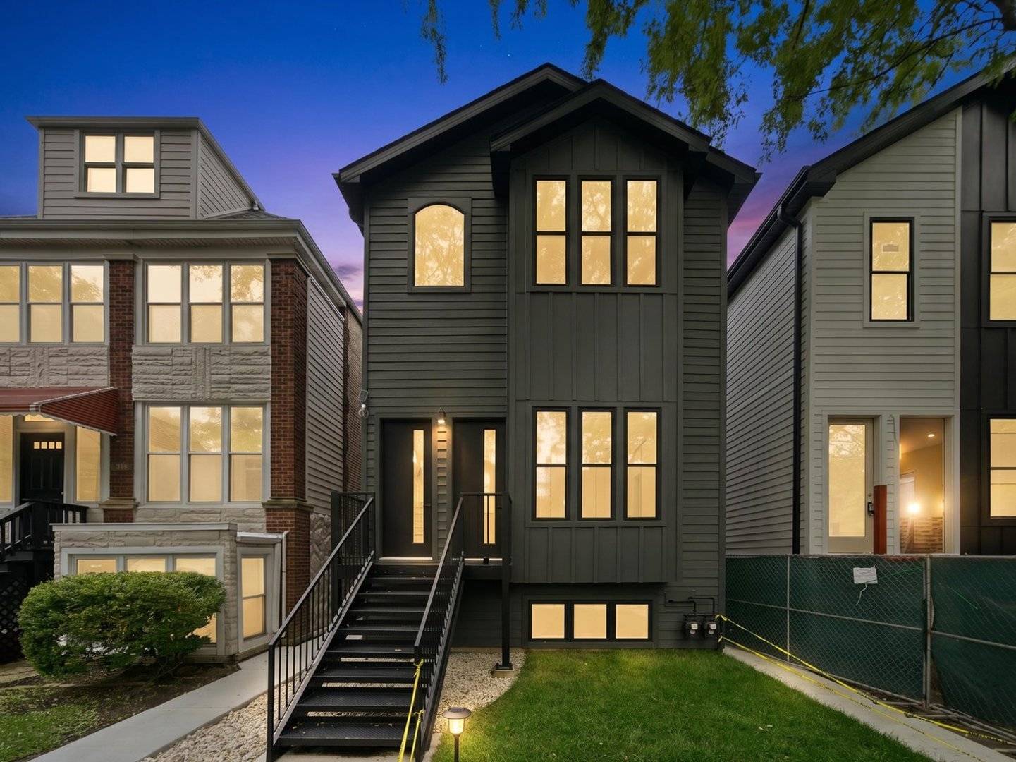 3644 W Cornelia AVE #1, Chicago, IL 60618