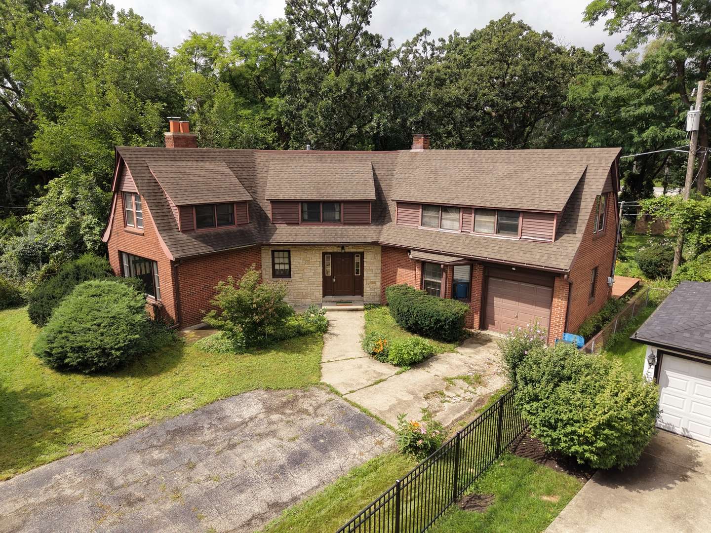 206 N Bonnie Brae AVE, Elmhurst, IL 60126