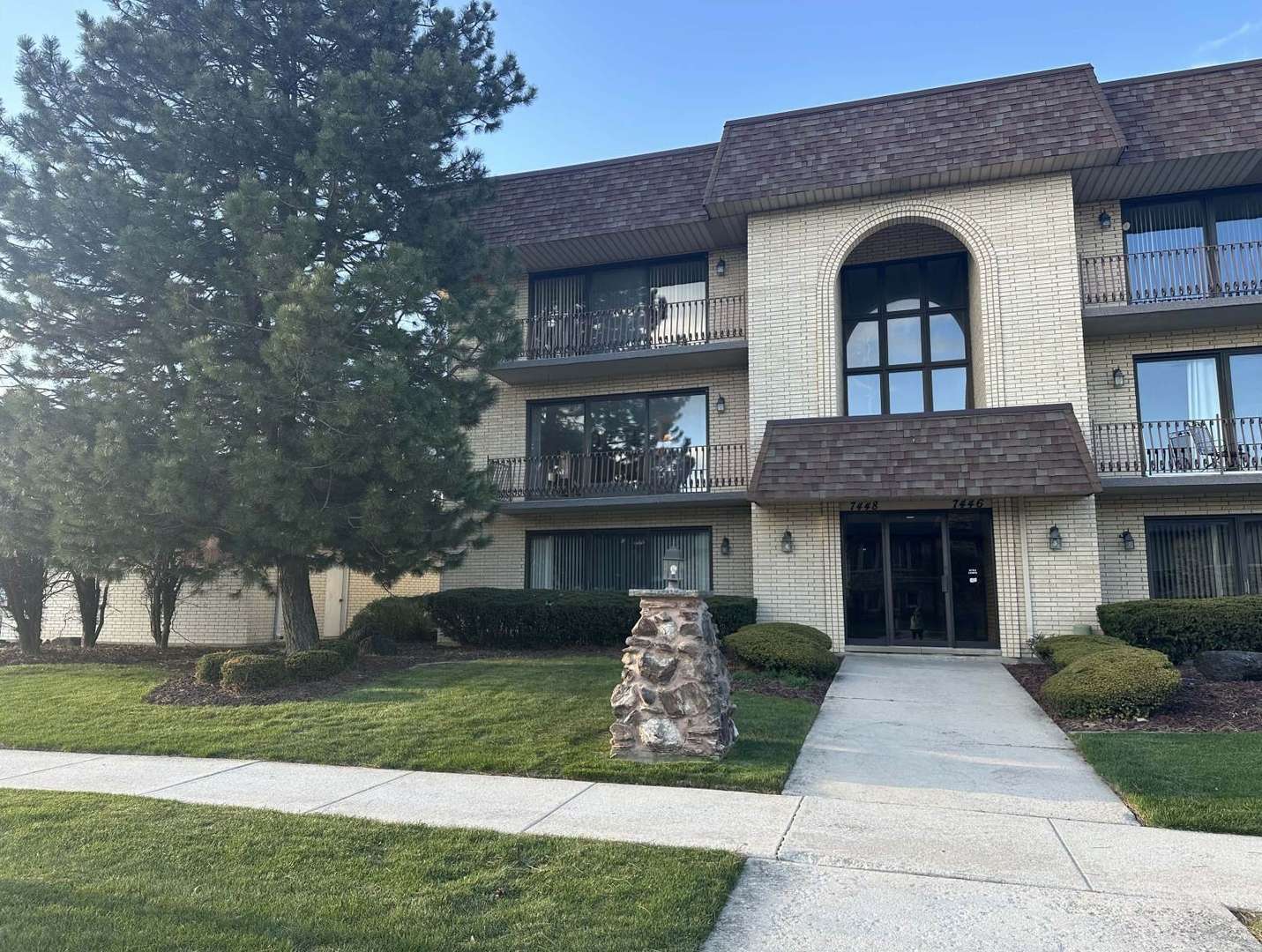 7448 W 153rd ST #2, Orland Park, IL 60462