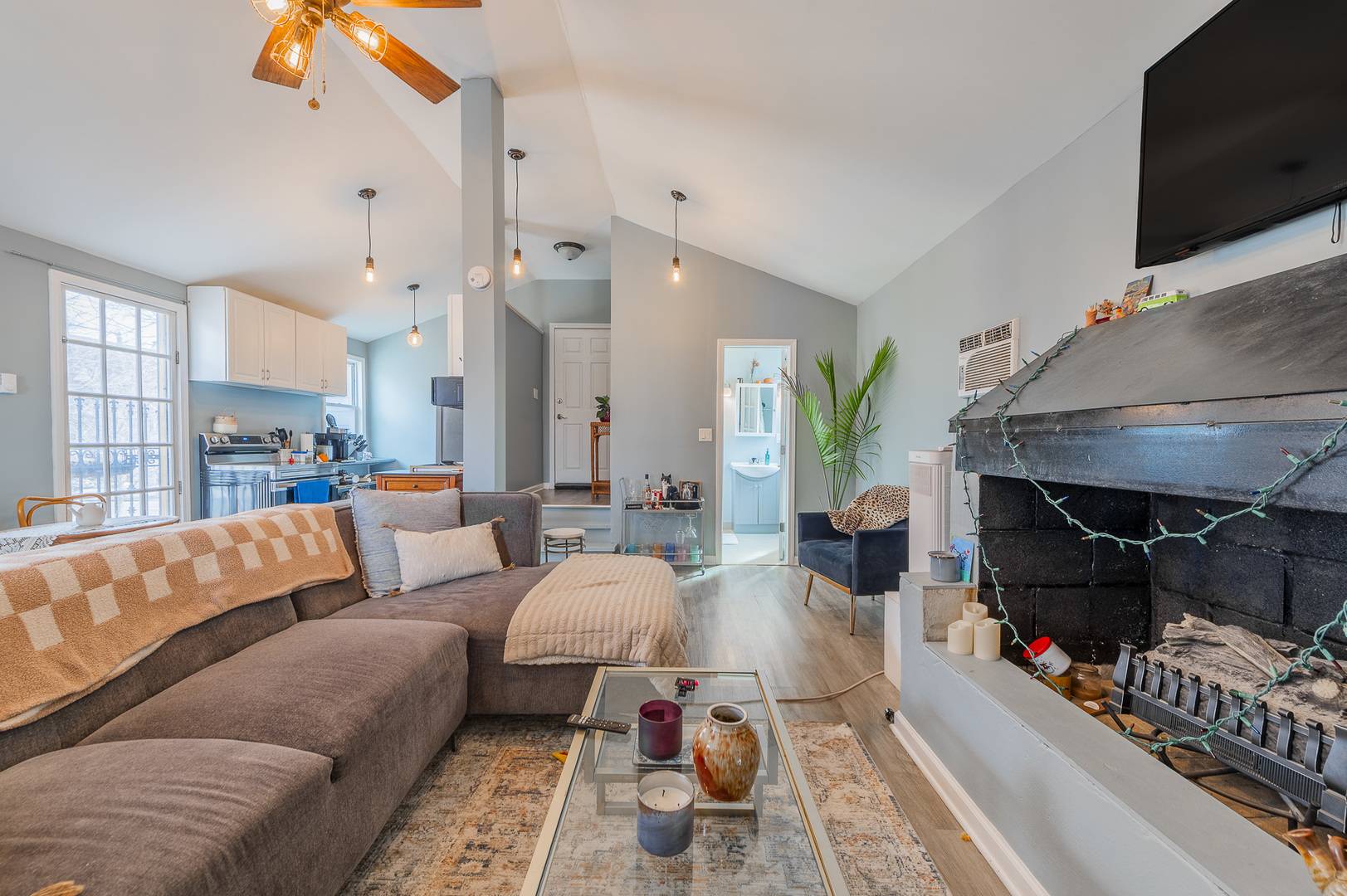 4054 N Western AVE, Chicago, IL 60618