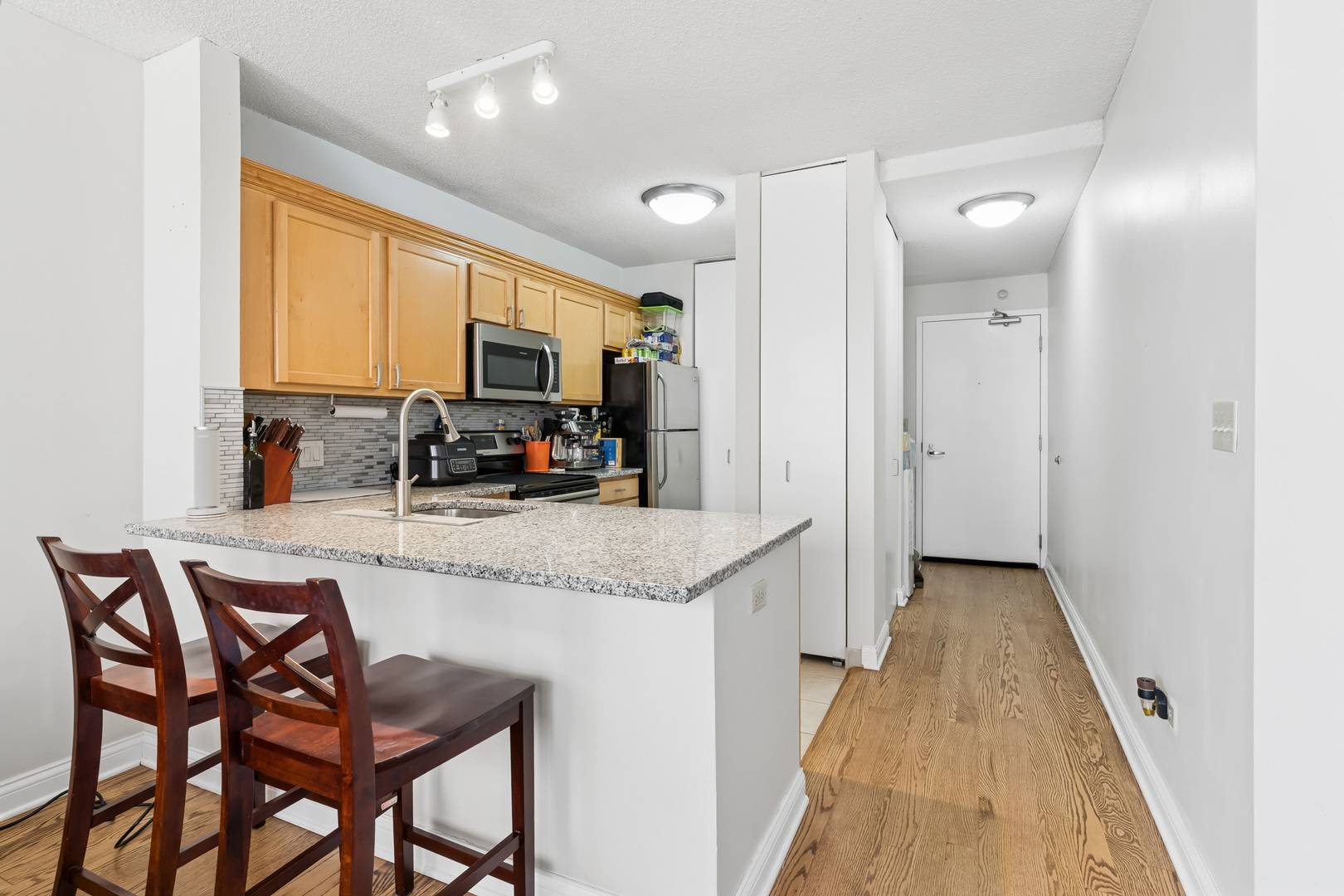 222 N COLUMBUS DR #2106, Chicago, IL 60601