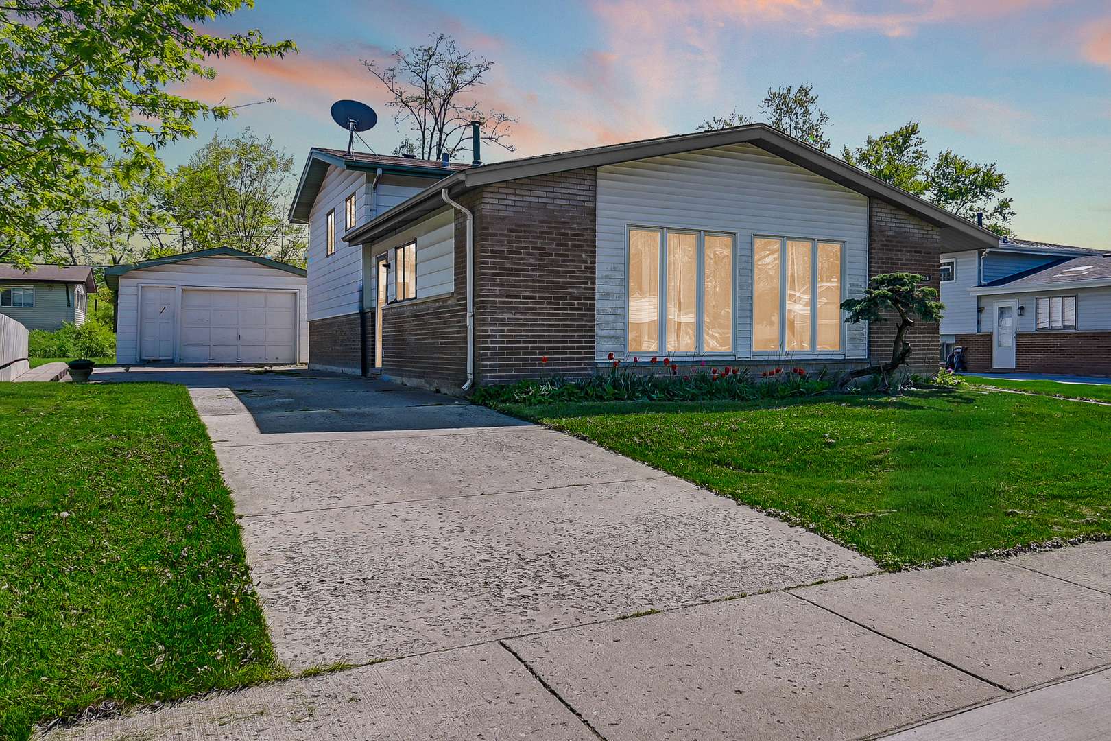 325 Gentry ST, Park Forest, IL 60466