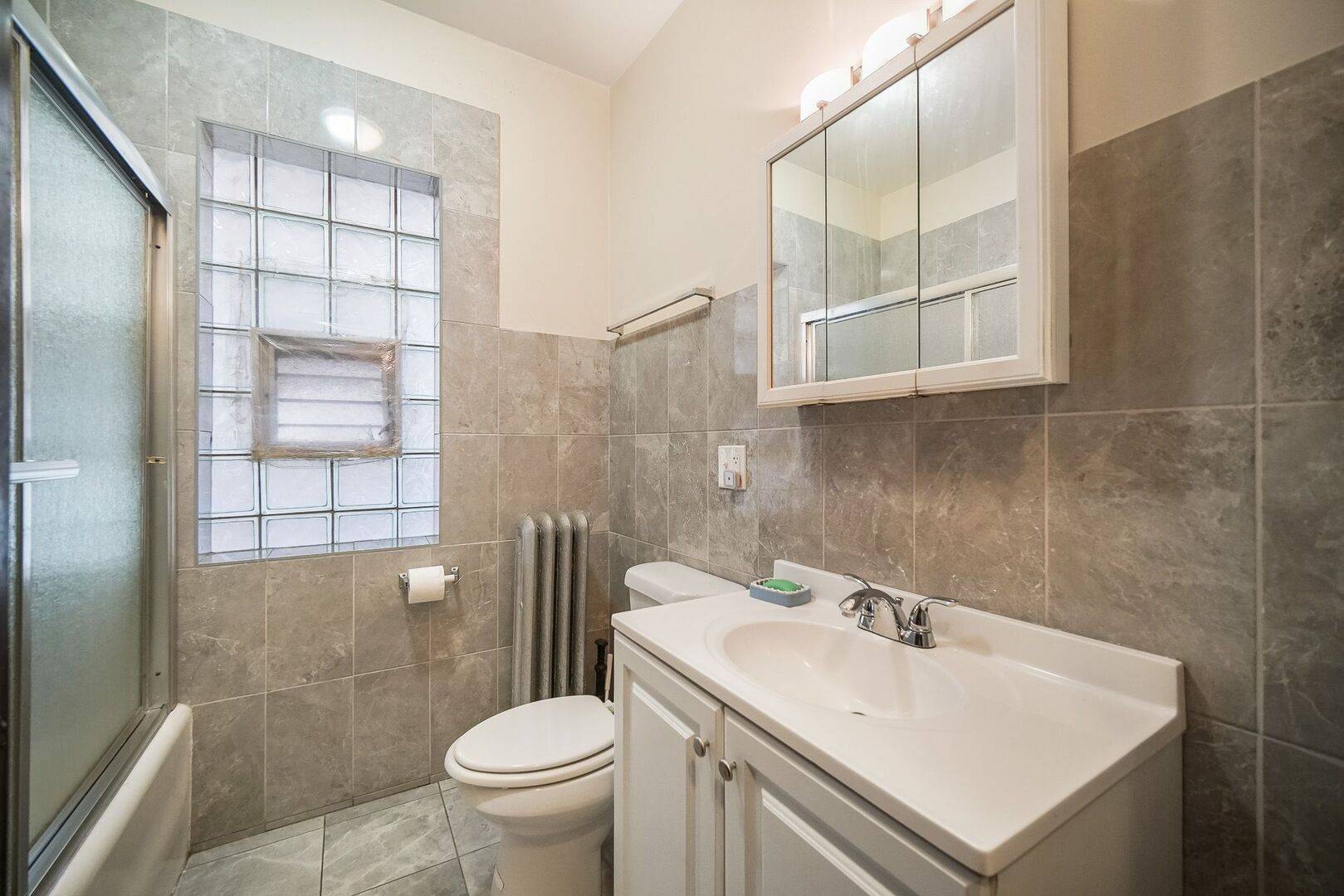 8305 S Throop ST, Chicago, IL 60620