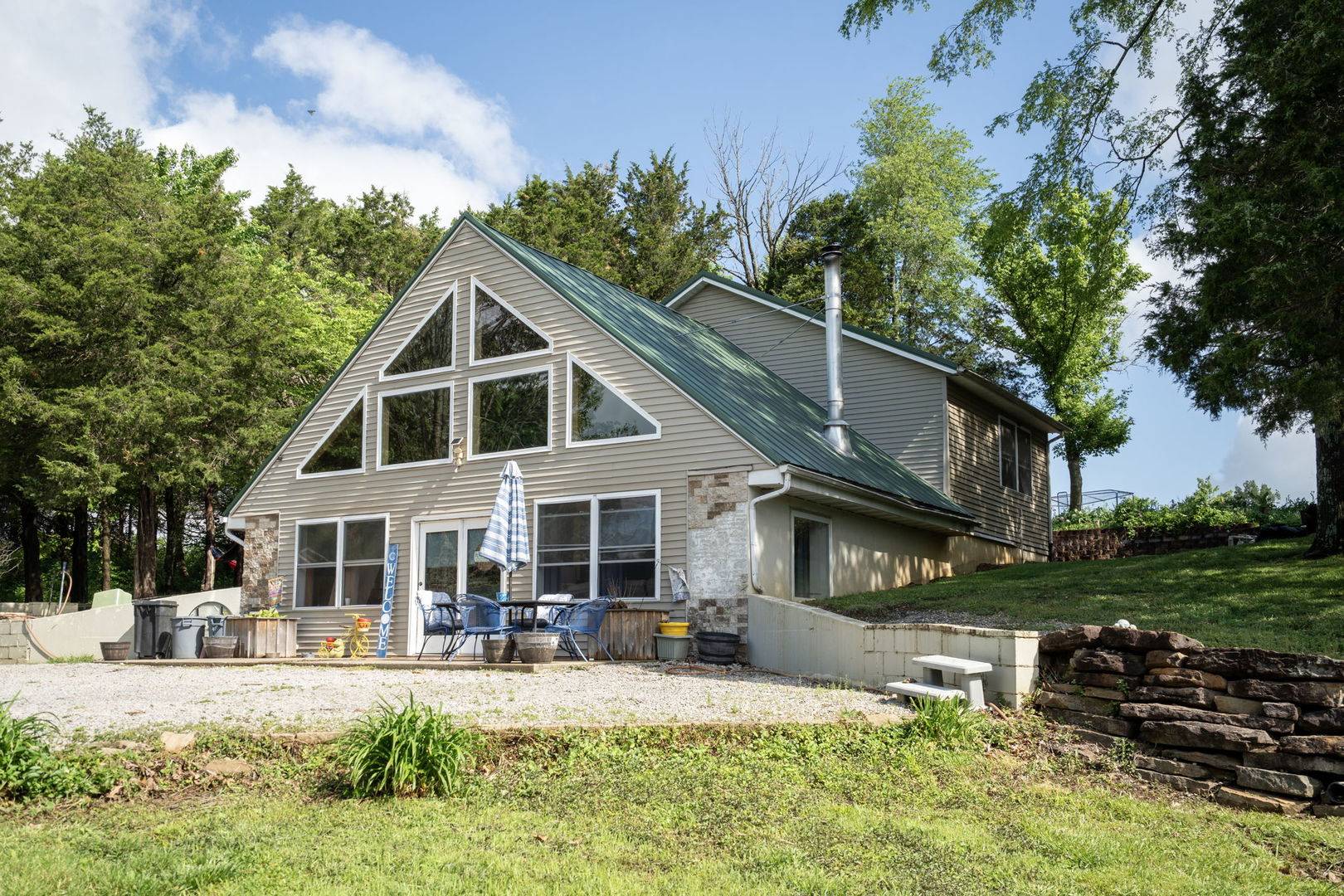 588 Toler LN, Goreville, IL 62939