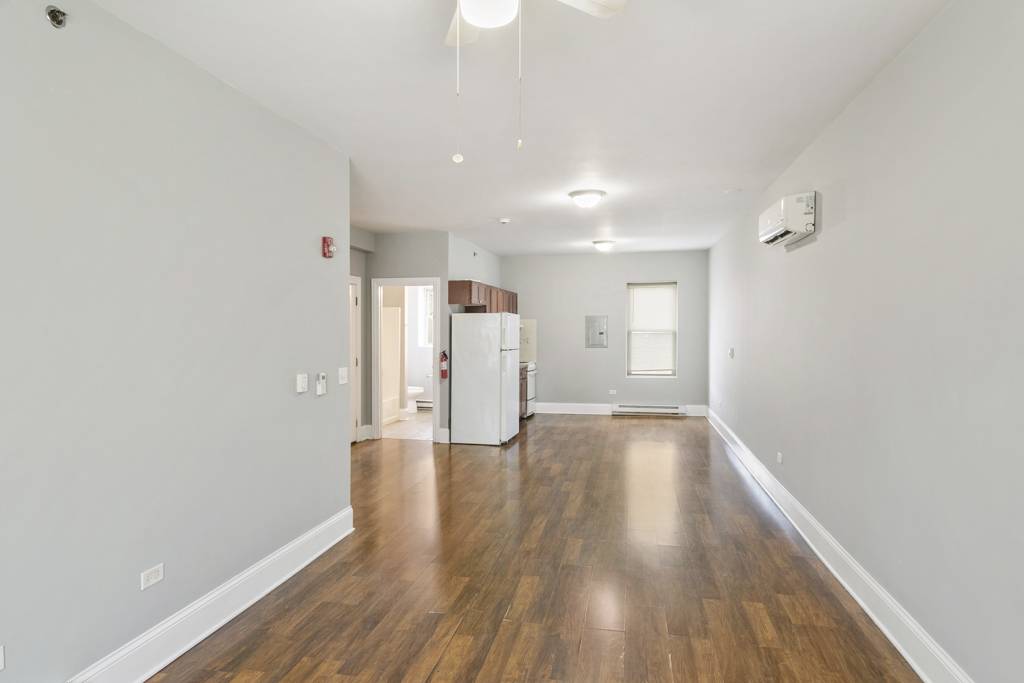 115 N Hickory ST #C, Joliet, IL 60435