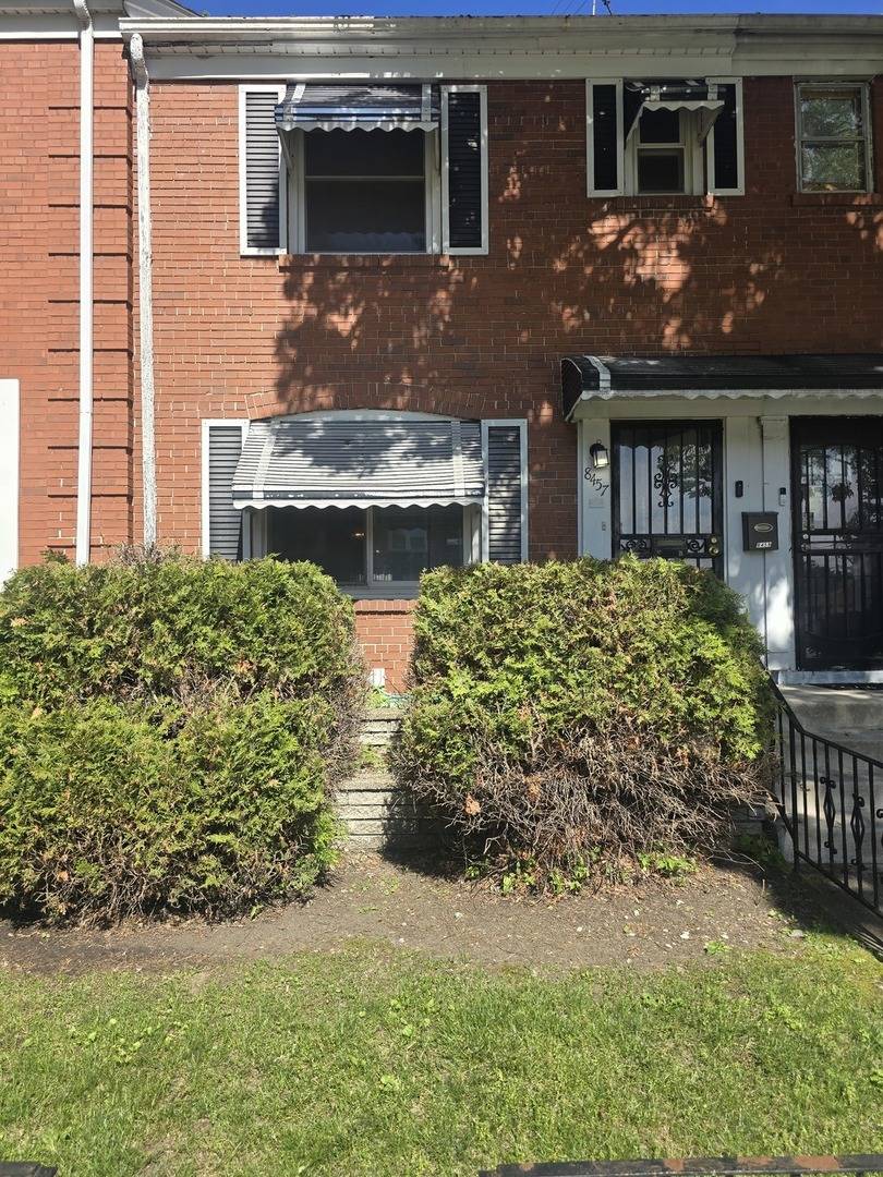 8457 S Bennett AVE, Chicago, IL 60617