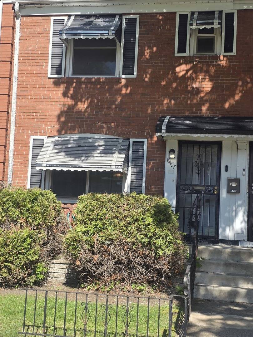 8457 S Bennett AVE, Chicago, IL 60617