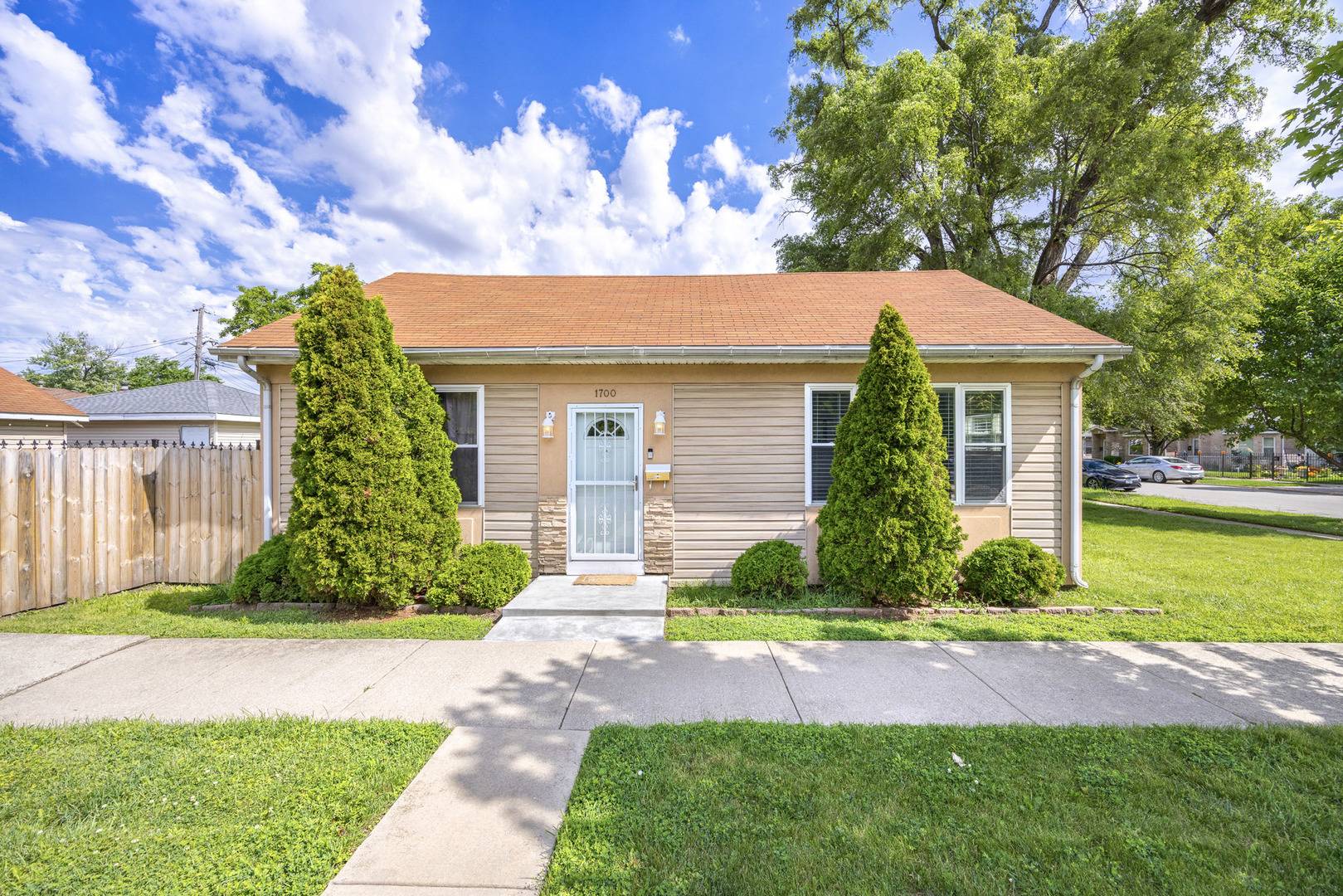 1700 N 37th AVE, Stone Park, IL 60165