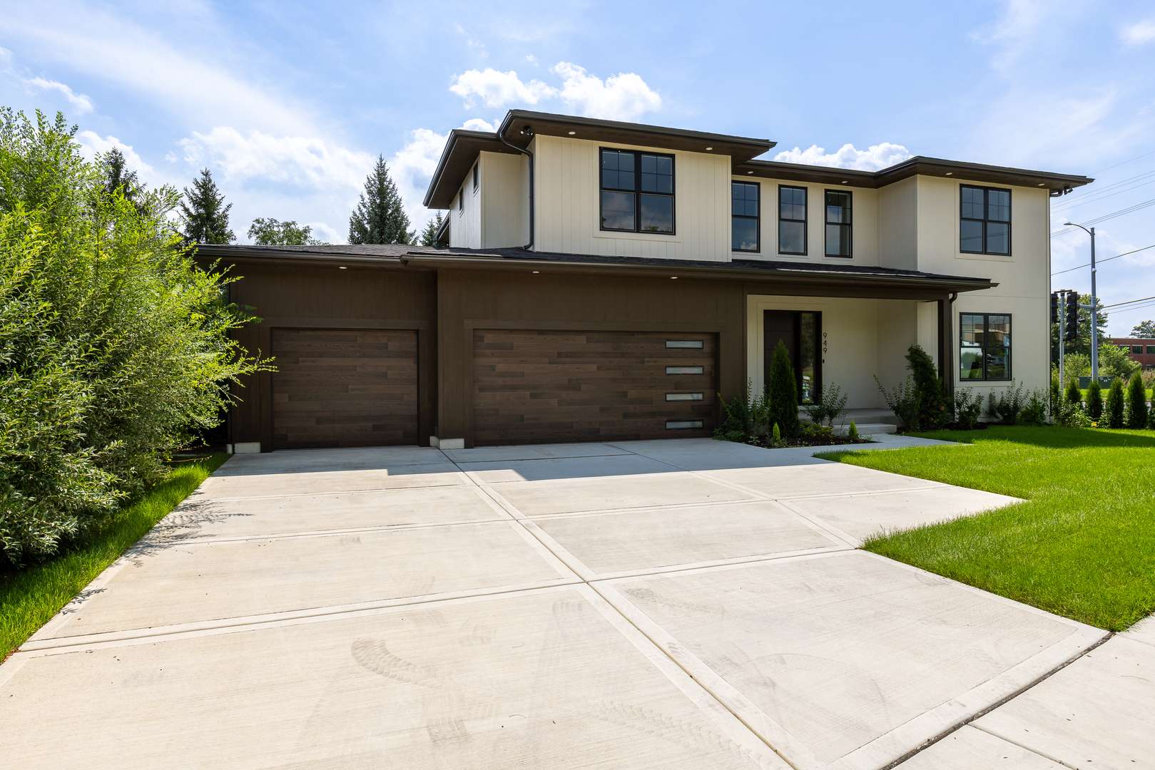 949 Internationale Pkwy, Woodridge, IL 60517