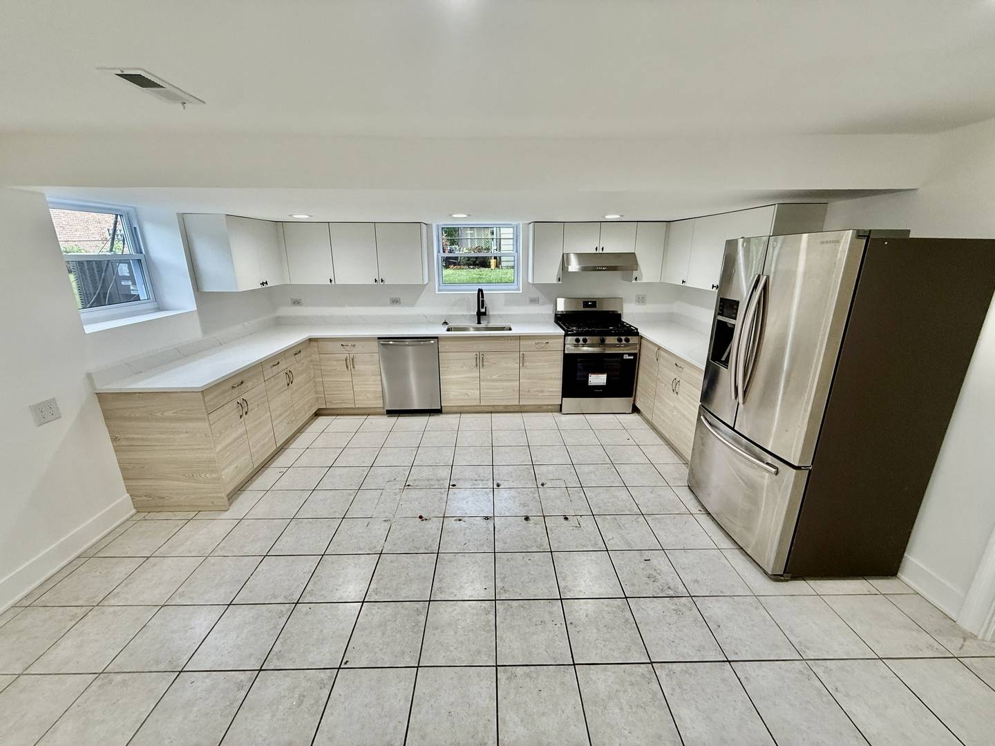 9033 Ewing AVE #garden, Skokie, IL 60203