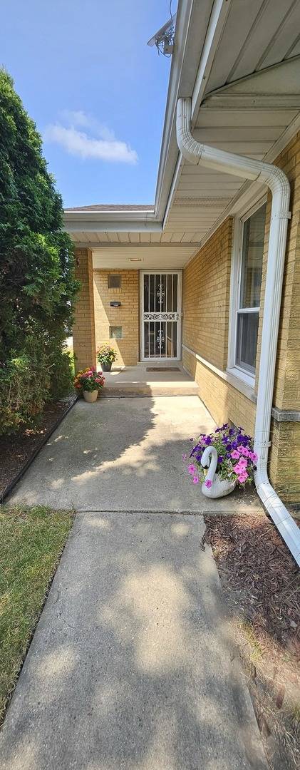 1614 Forest RD, La Grange Park, IL 60526