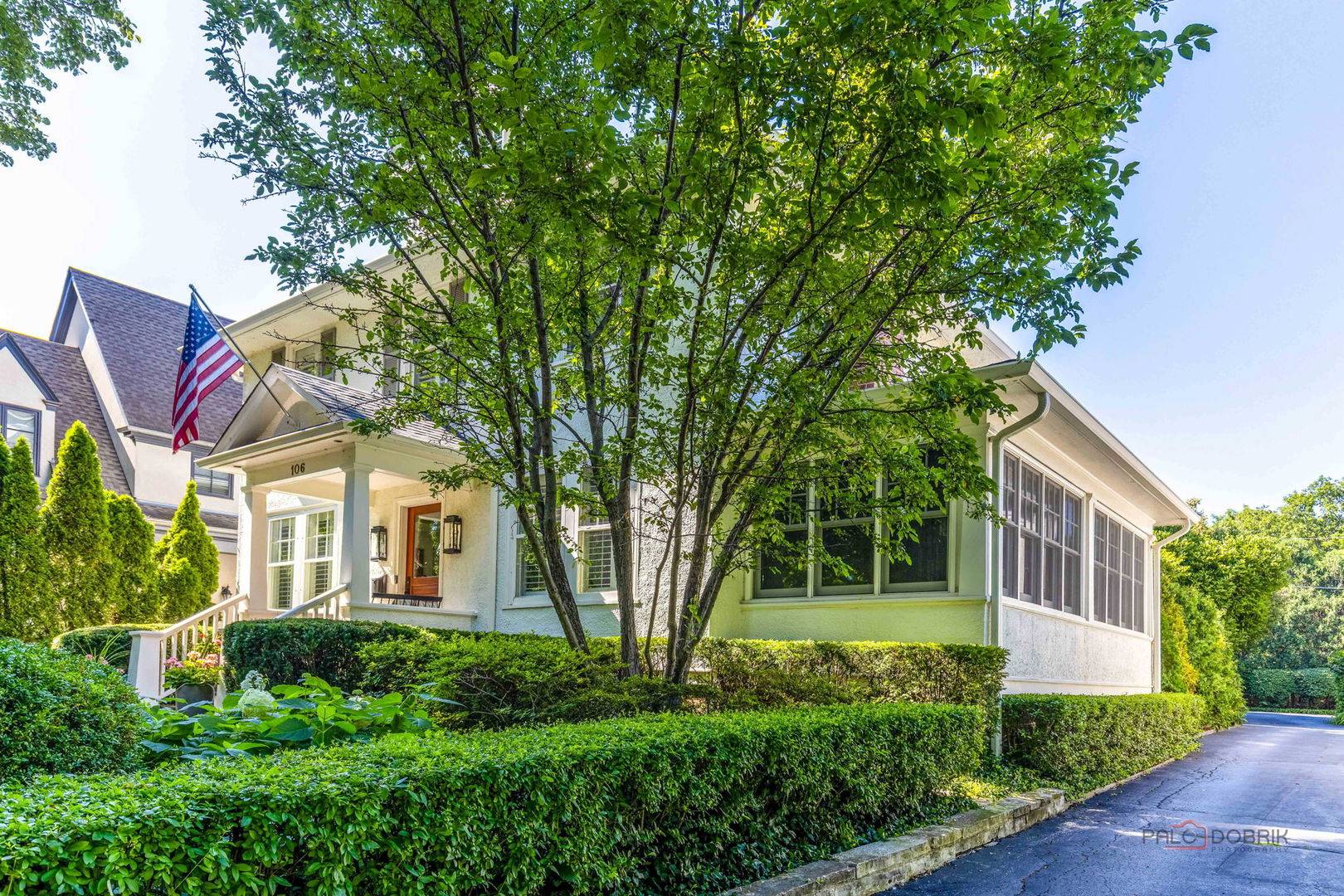 106 E Woodland RD, Lake Forest, IL 60045