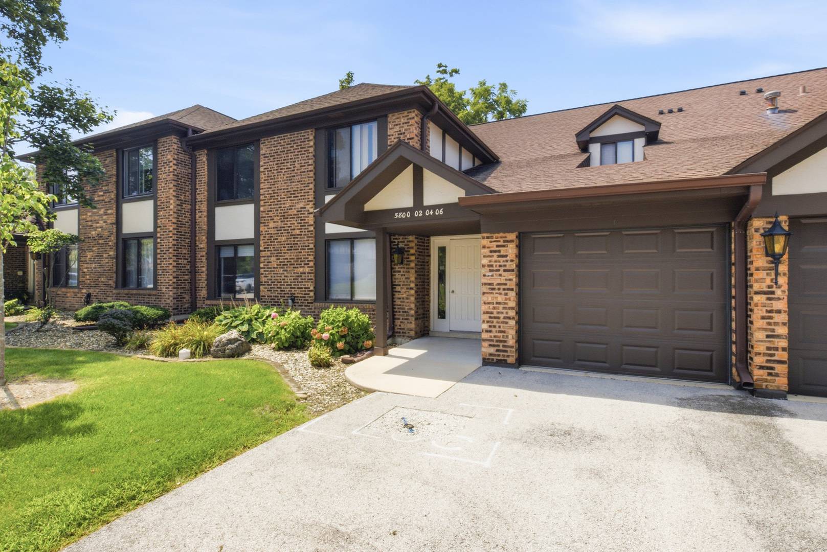 5804 Doe CIR #6, Westmont, IL 60559