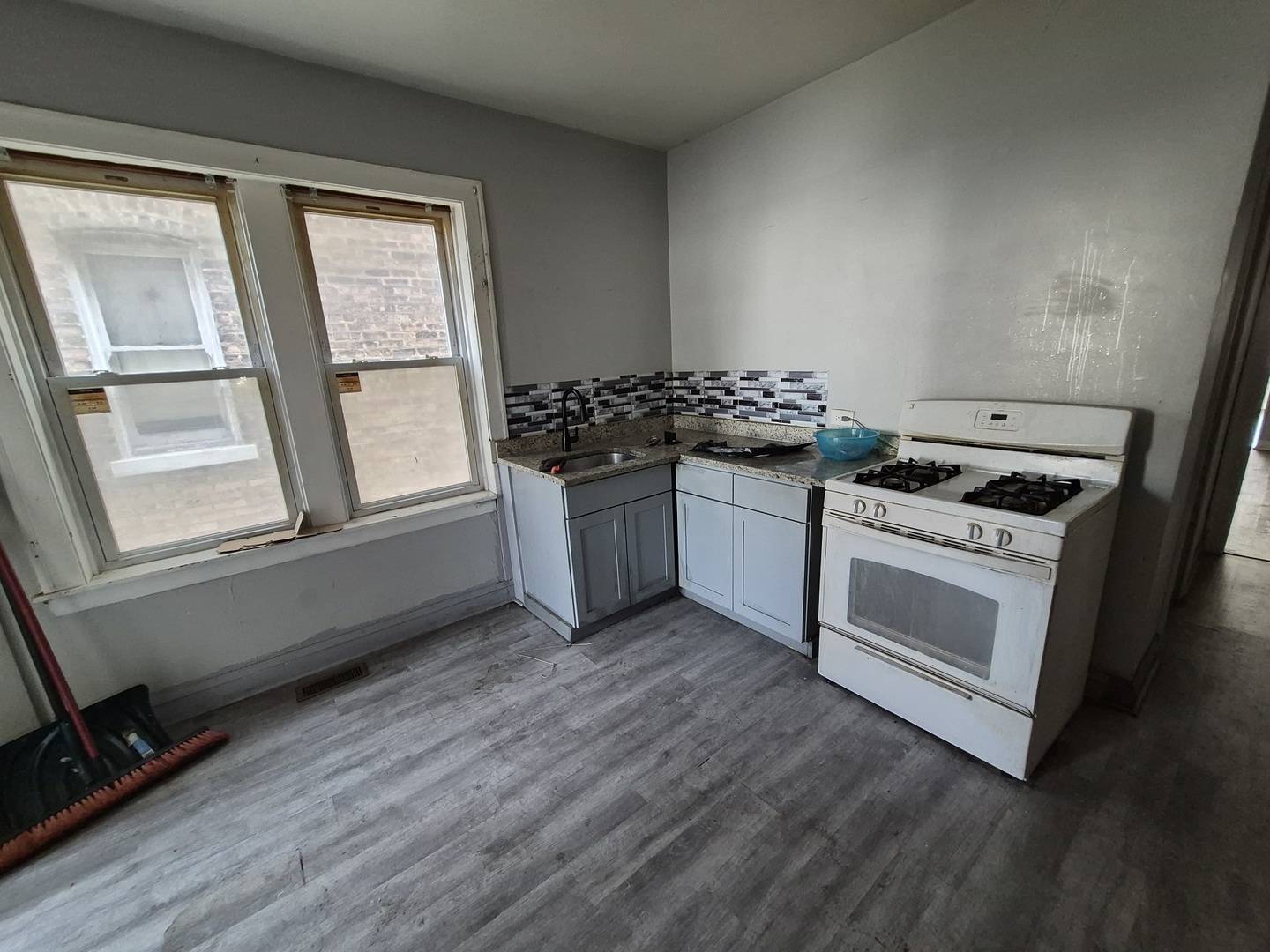 6807 S Talman AVE, Chicago, IL 60629