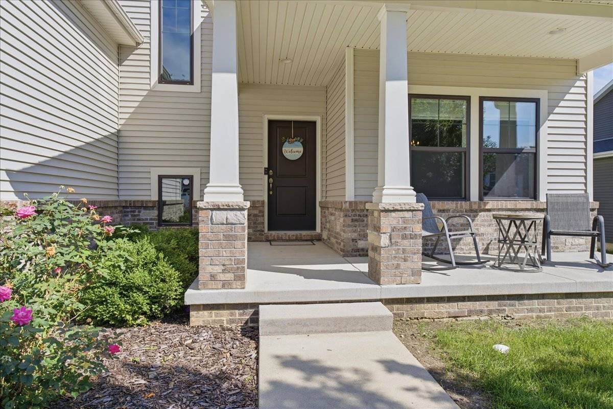 205 Eldon DR, Downs, IL 61736