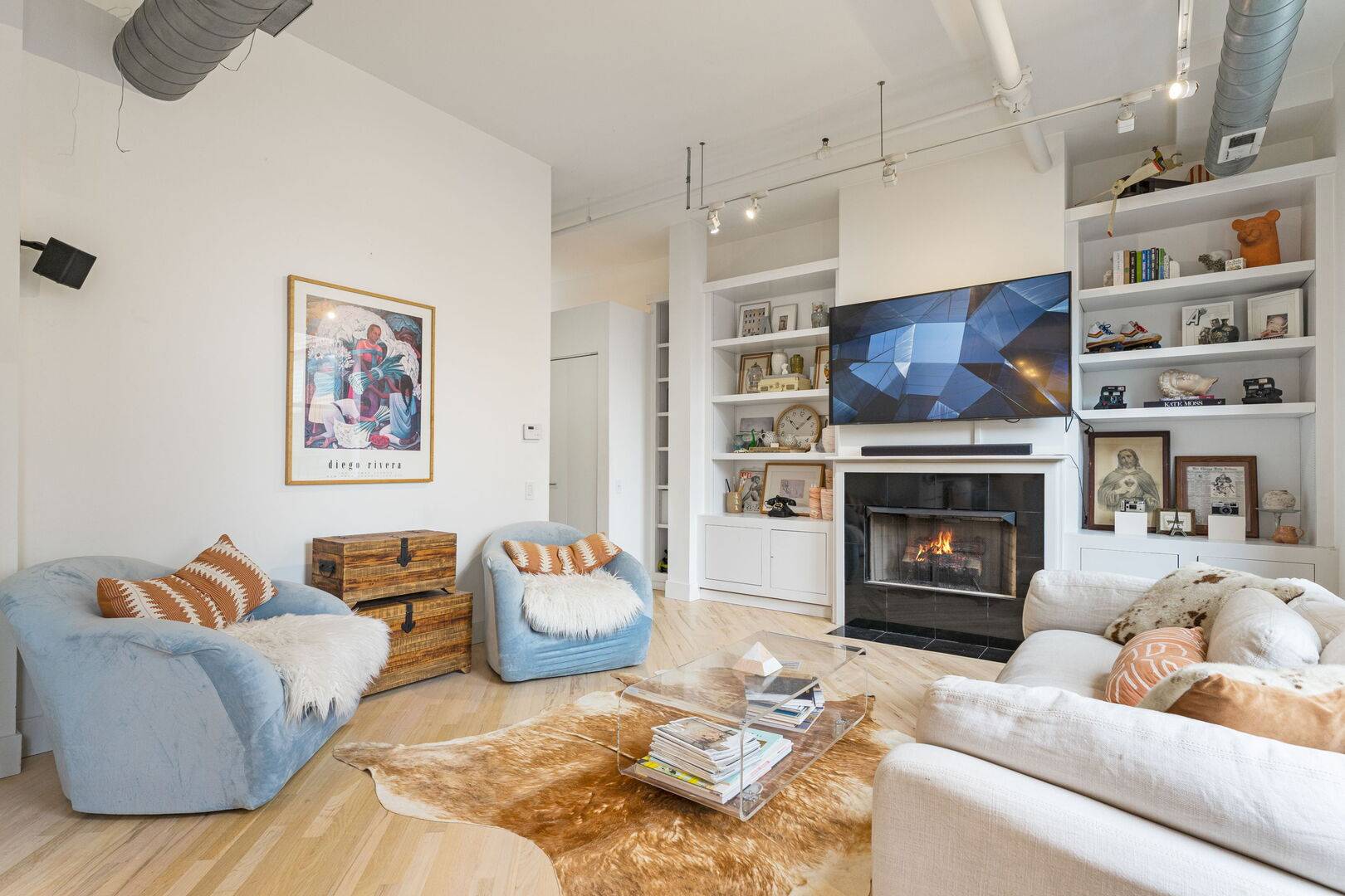 226 N Clinton ST #711, Chicago, IL 60661