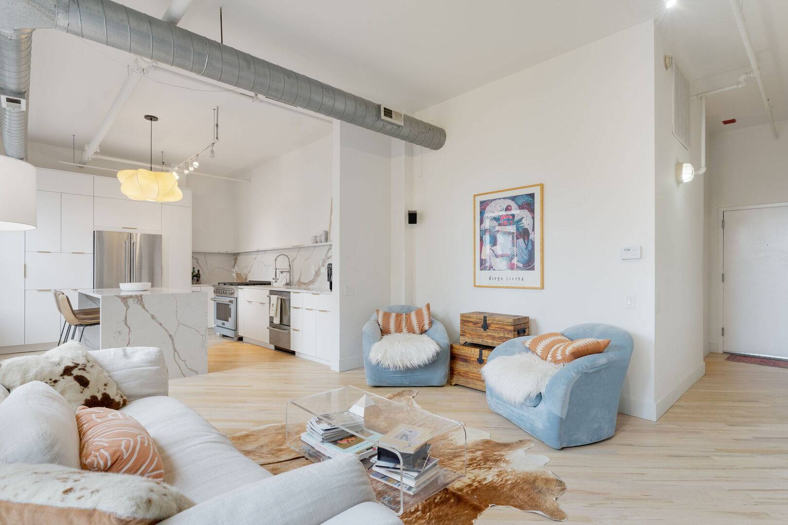 226 N Clinton ST #711, Chicago, IL 60661