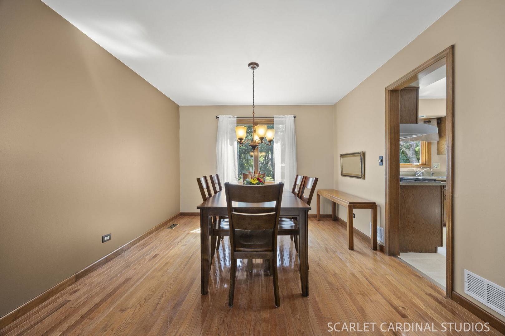 519 Calduto CIR, Villa Park, IL 60181