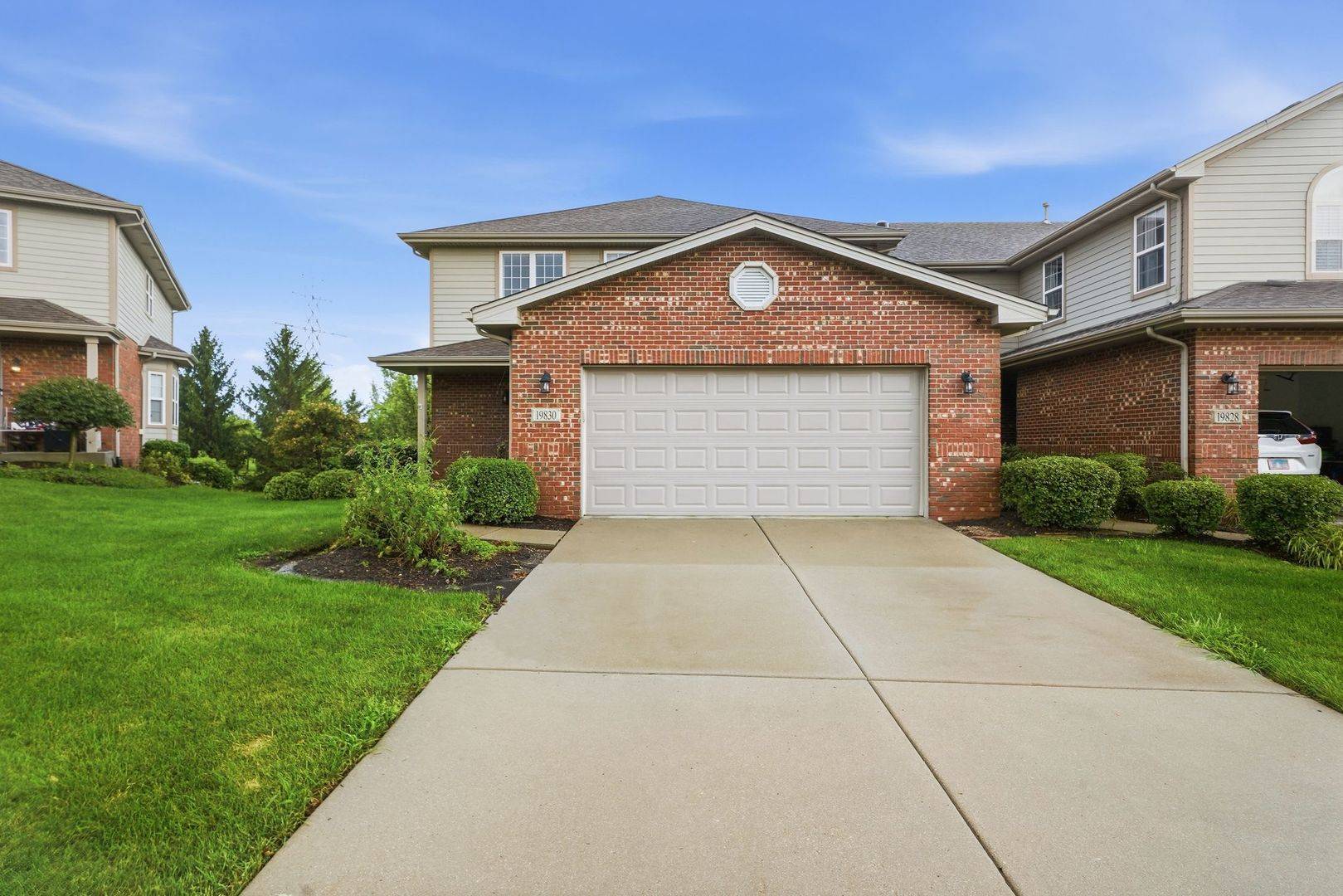 19830 Mulroy CIR, Tinley Park, IL 60487