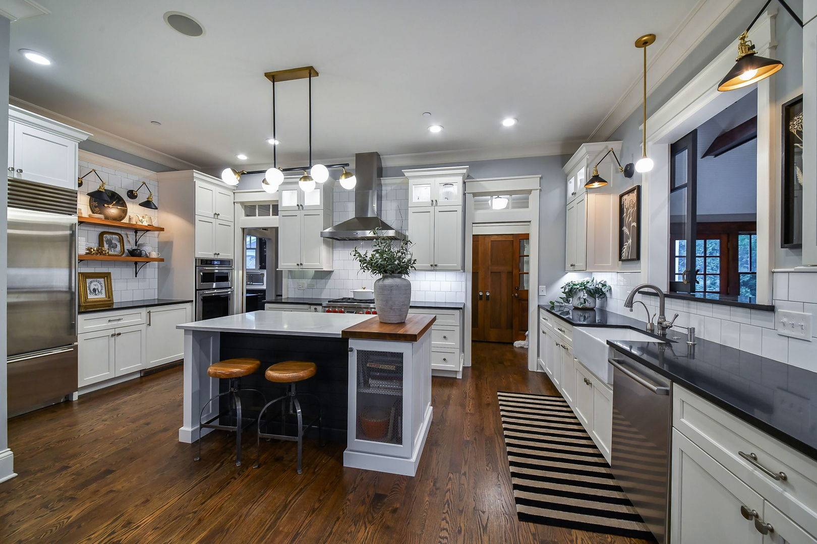 445 Bryant AVE, Glen Ellyn, IL 60137