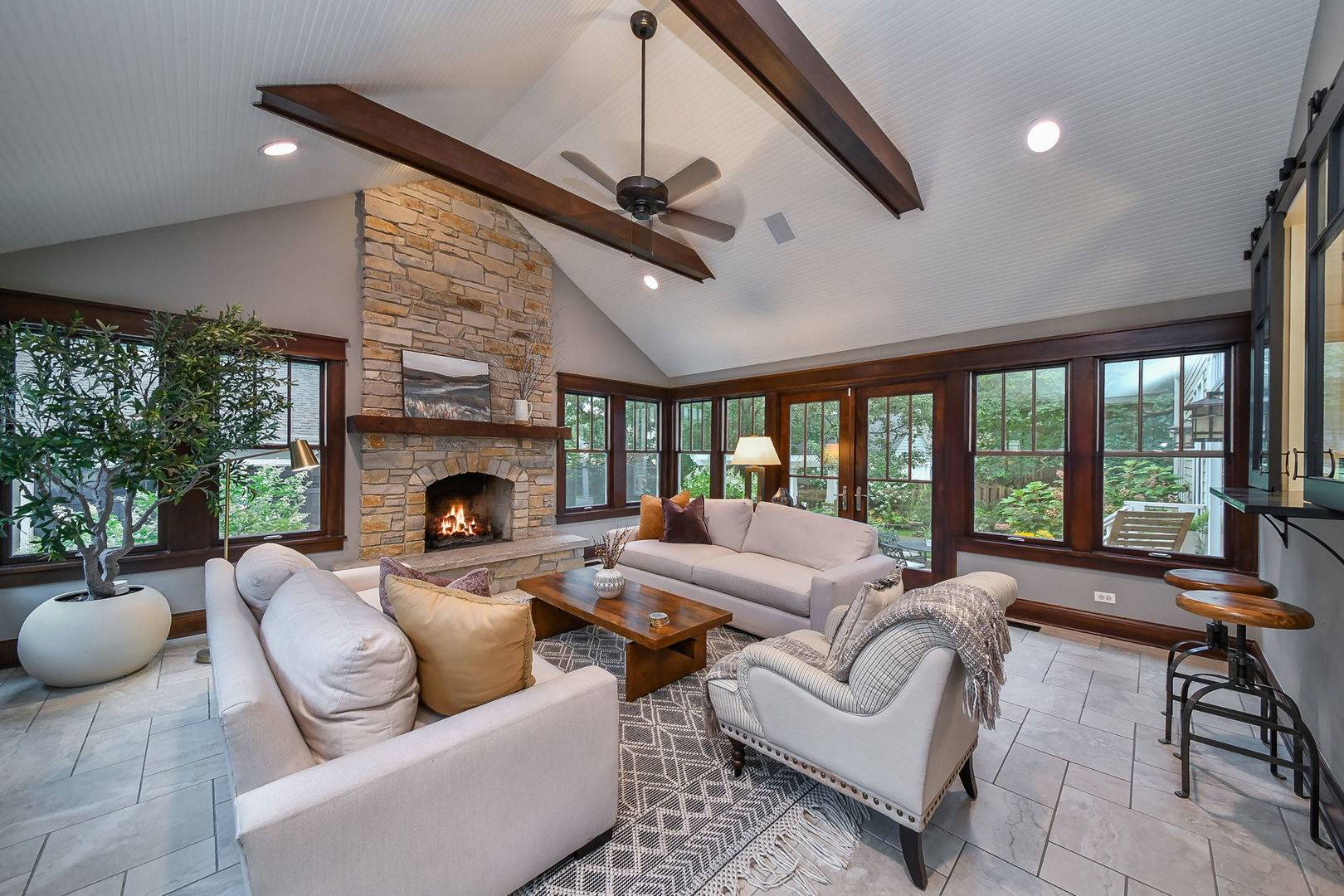 445 Bryant AVE, Glen Ellyn, IL 60137