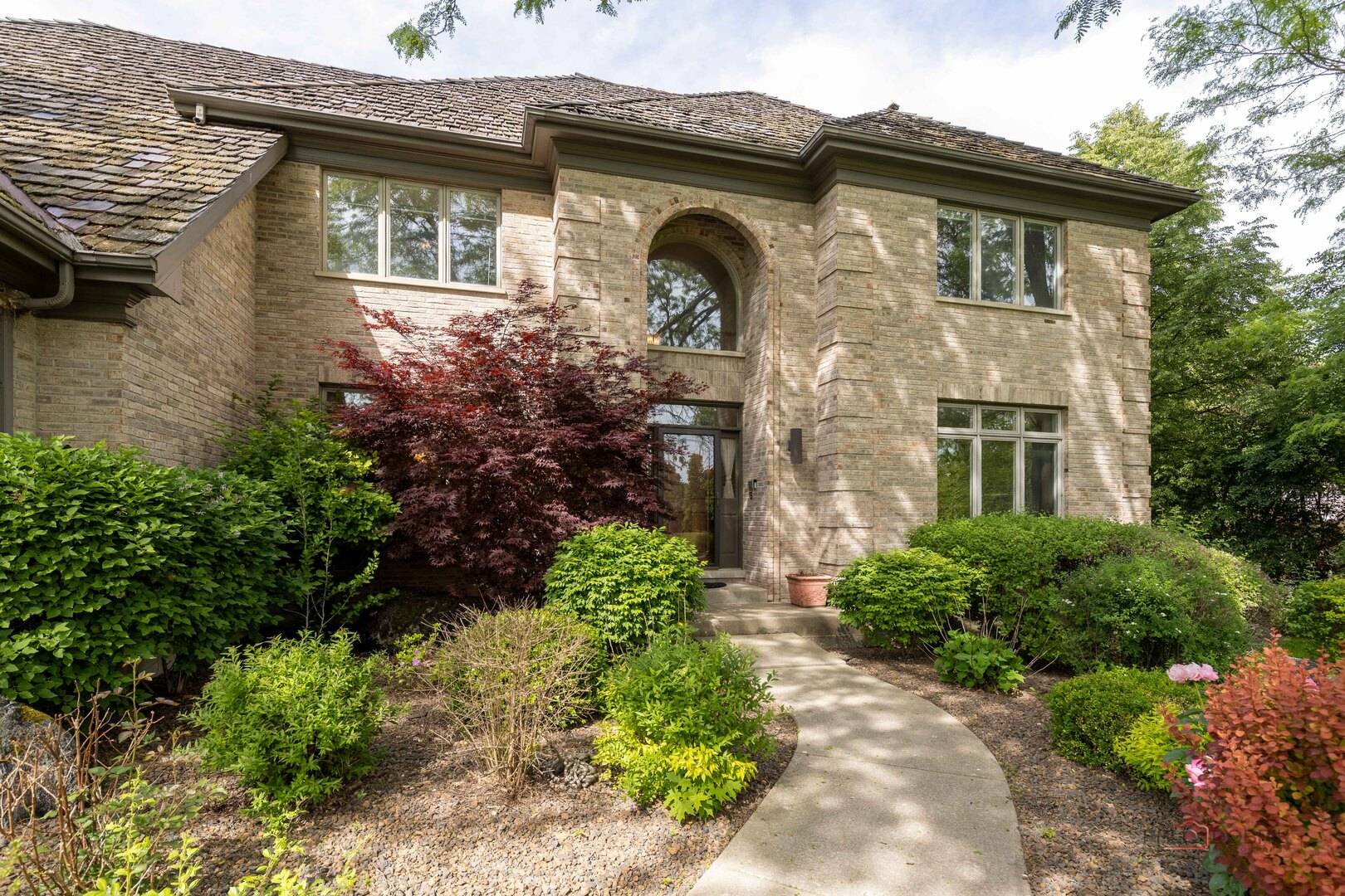 5420 Belmont CT, Libertyville, IL 60048