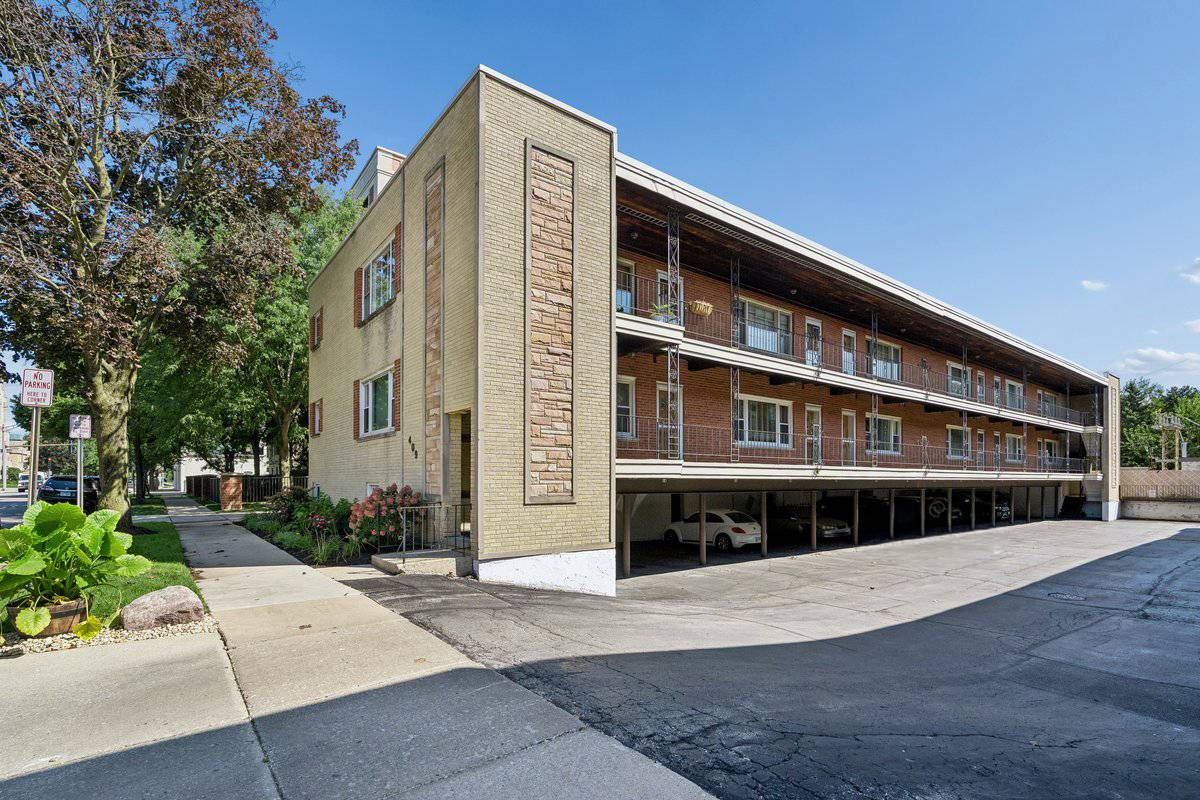 409 Lathrop AVE #1B, River Forest, IL 60305