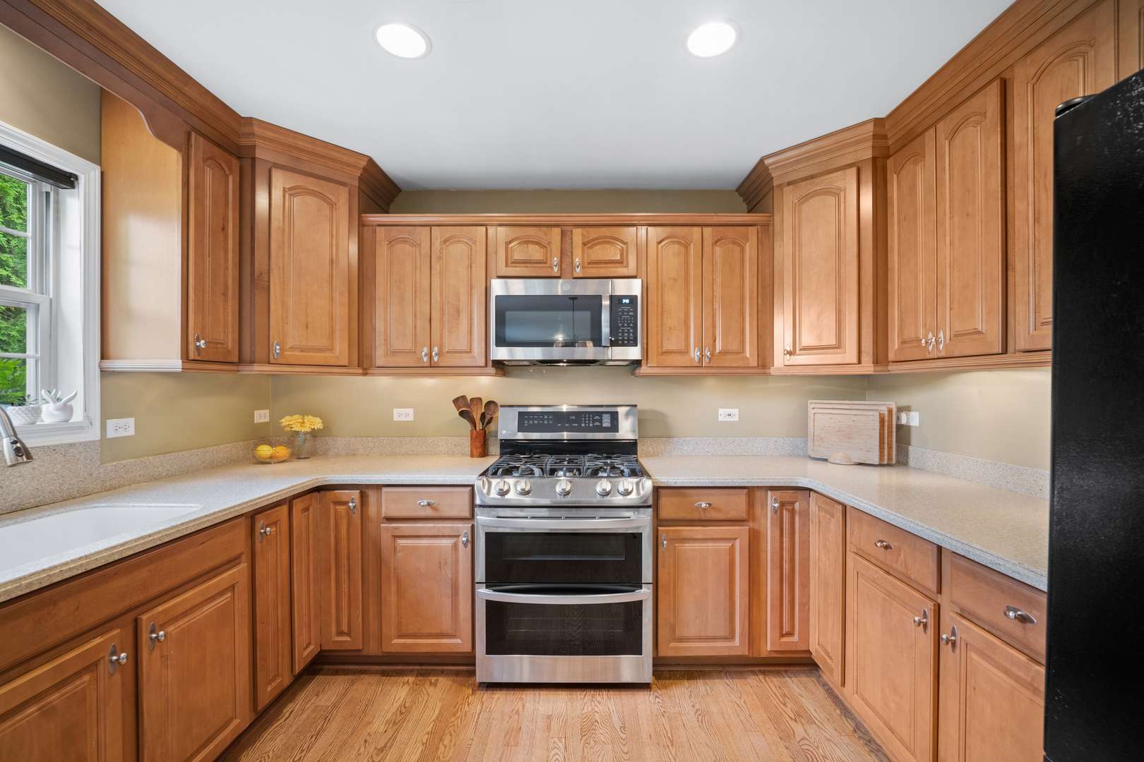 2105 Bent Tree DR, Geneva, IL 60134