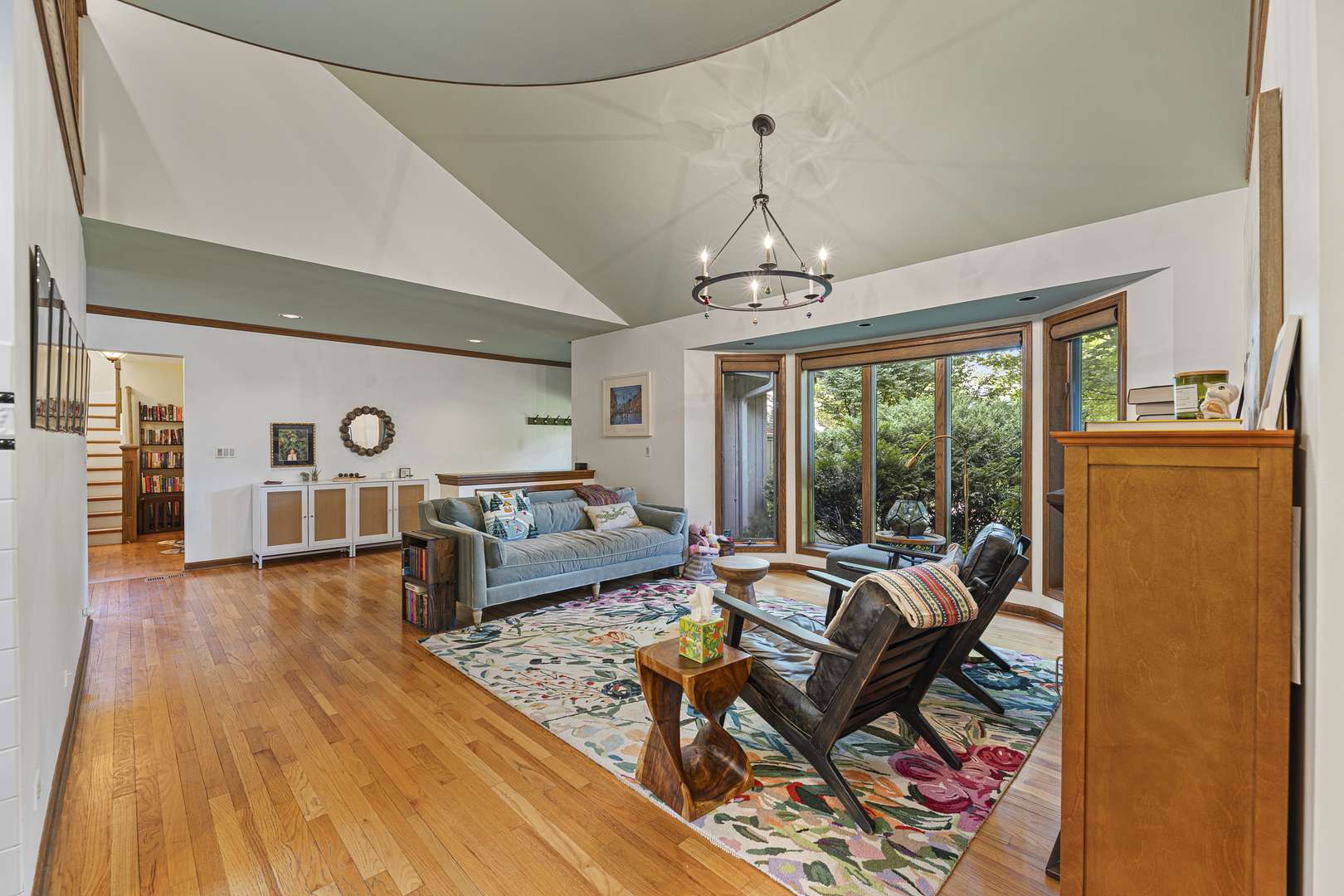 1543 N Saint Marys RD, Green Oaks, IL 60048