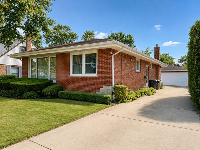 124 Harlem AVE, Glenview, IL 60025