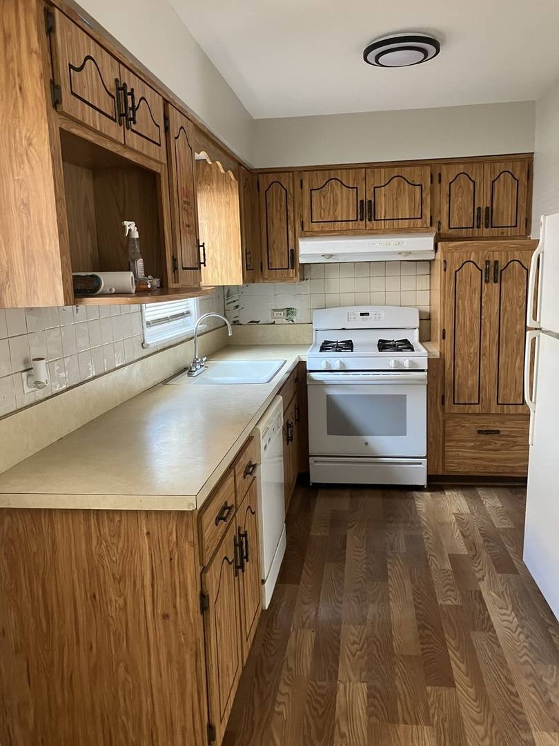 1409 W LE MOYNE ST #1409, Melrose Park, IL 60160