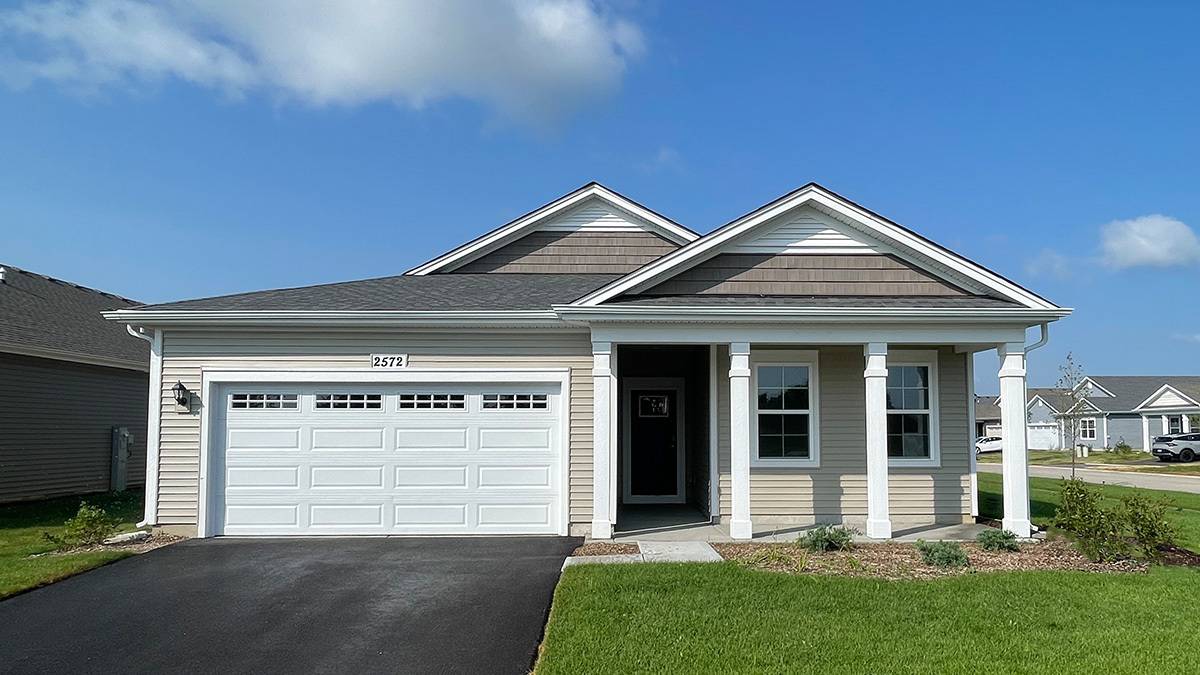 2572 Skye DR, Pingree Grove, IL 60140