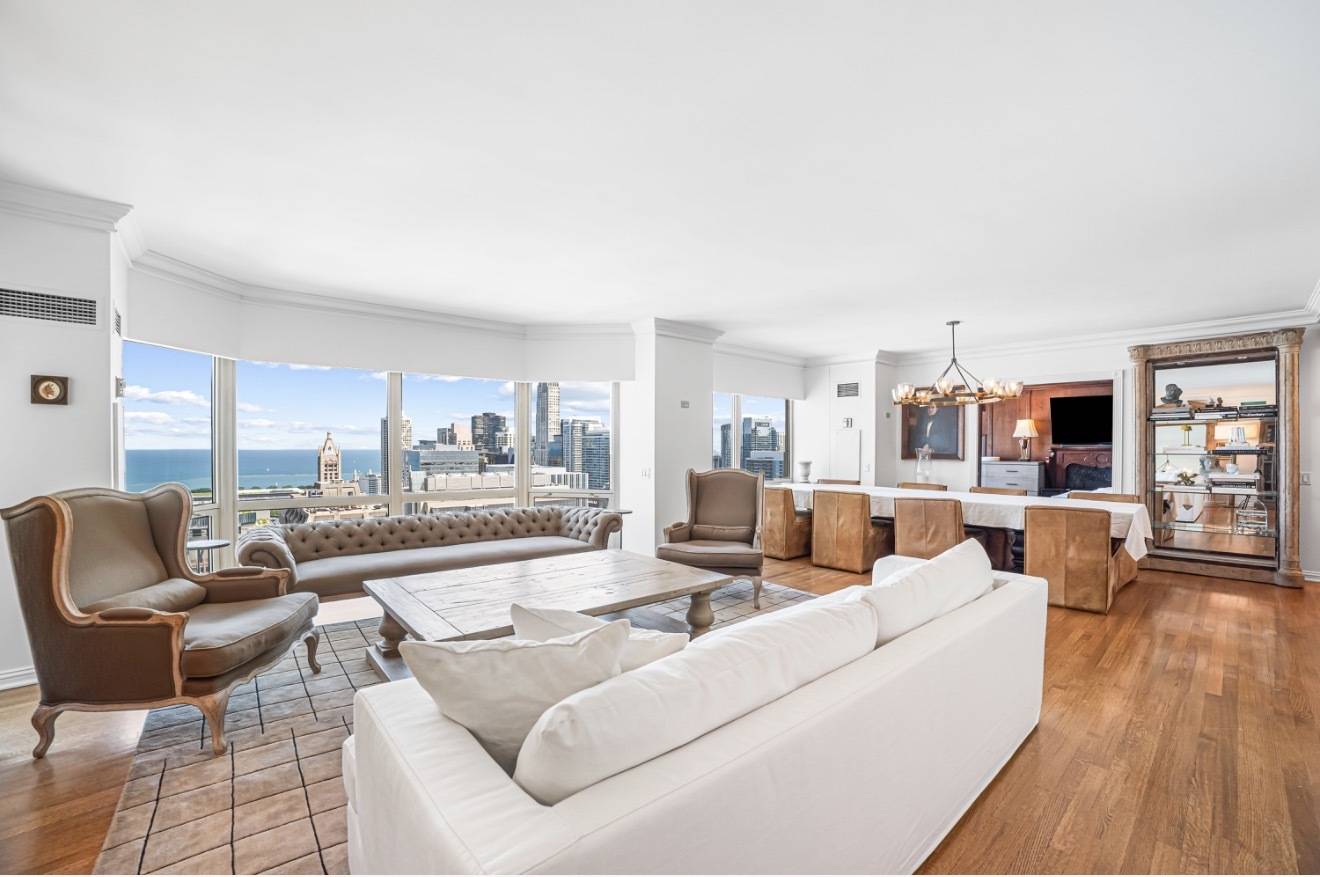 100 E Huron ST #3504, Chicago, IL 60611