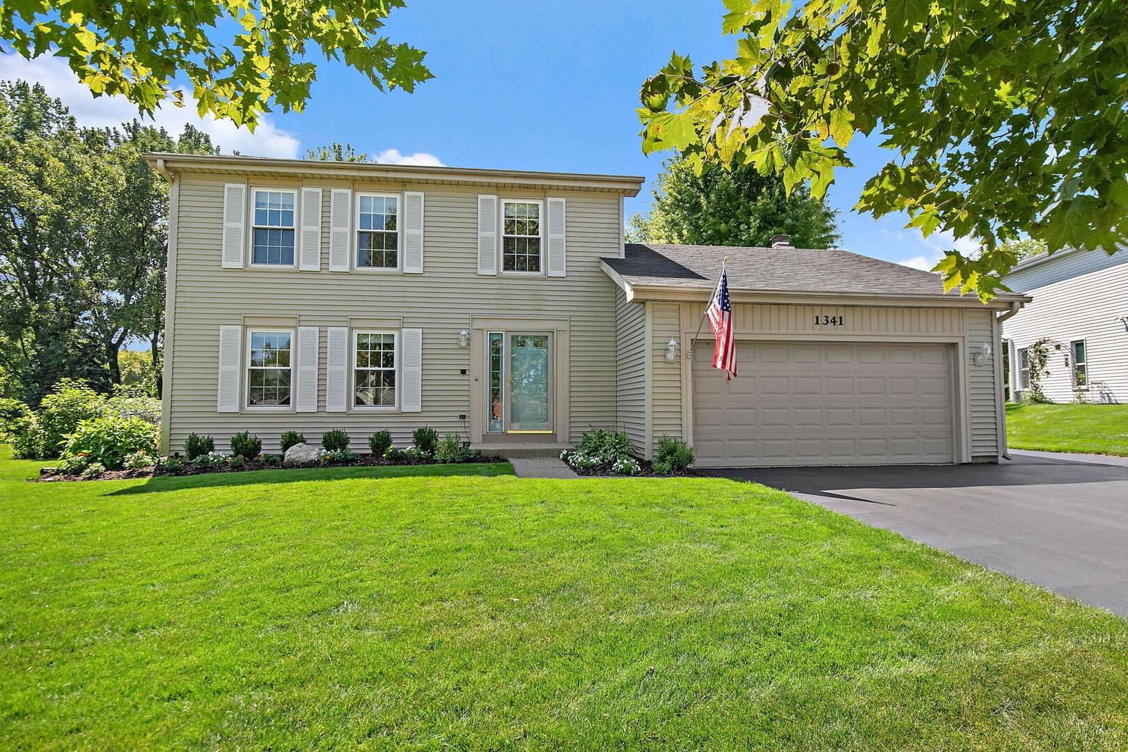 1341 S Parkview TER, Algonquin, IL 60102