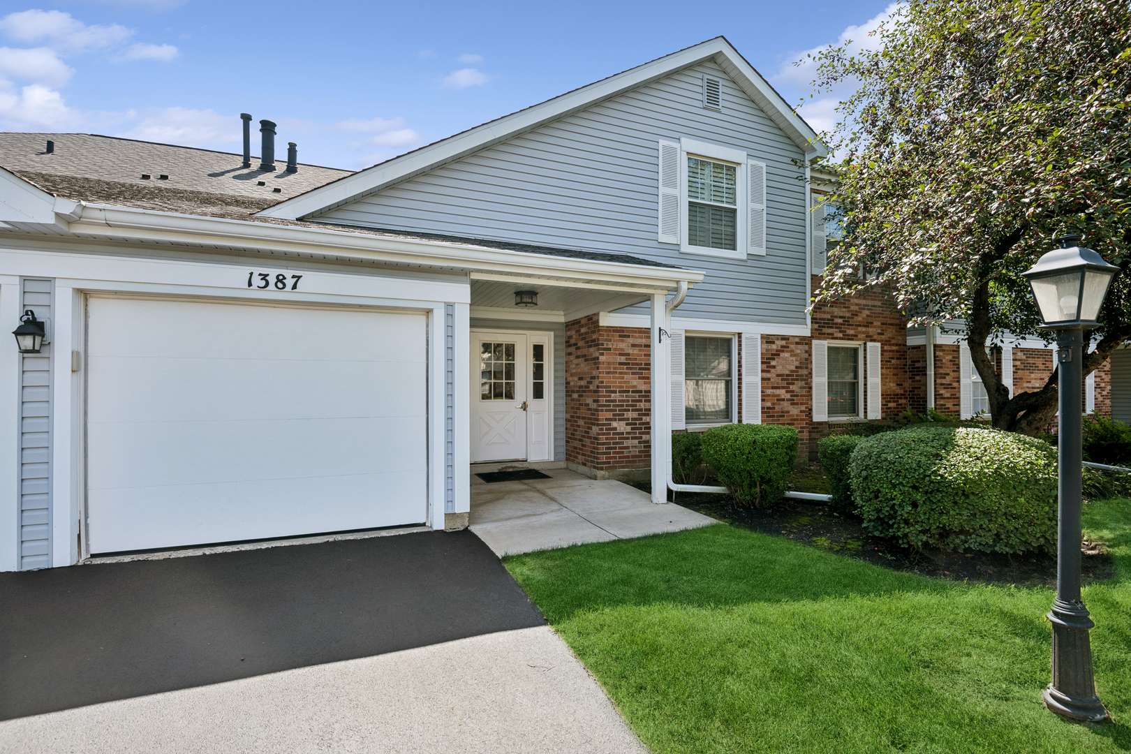 1391 STRATFORD DR #1391, Gurnee, IL 60031