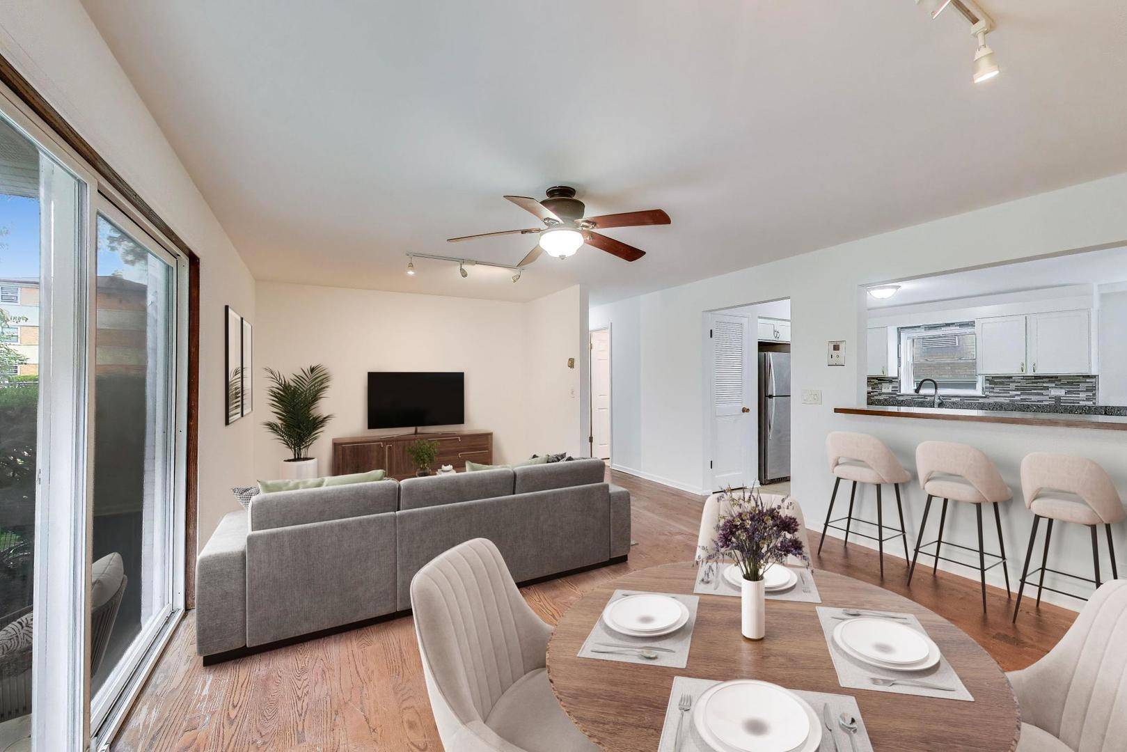 4243 N Kedvale AVE #1F, Chicago, IL 60641