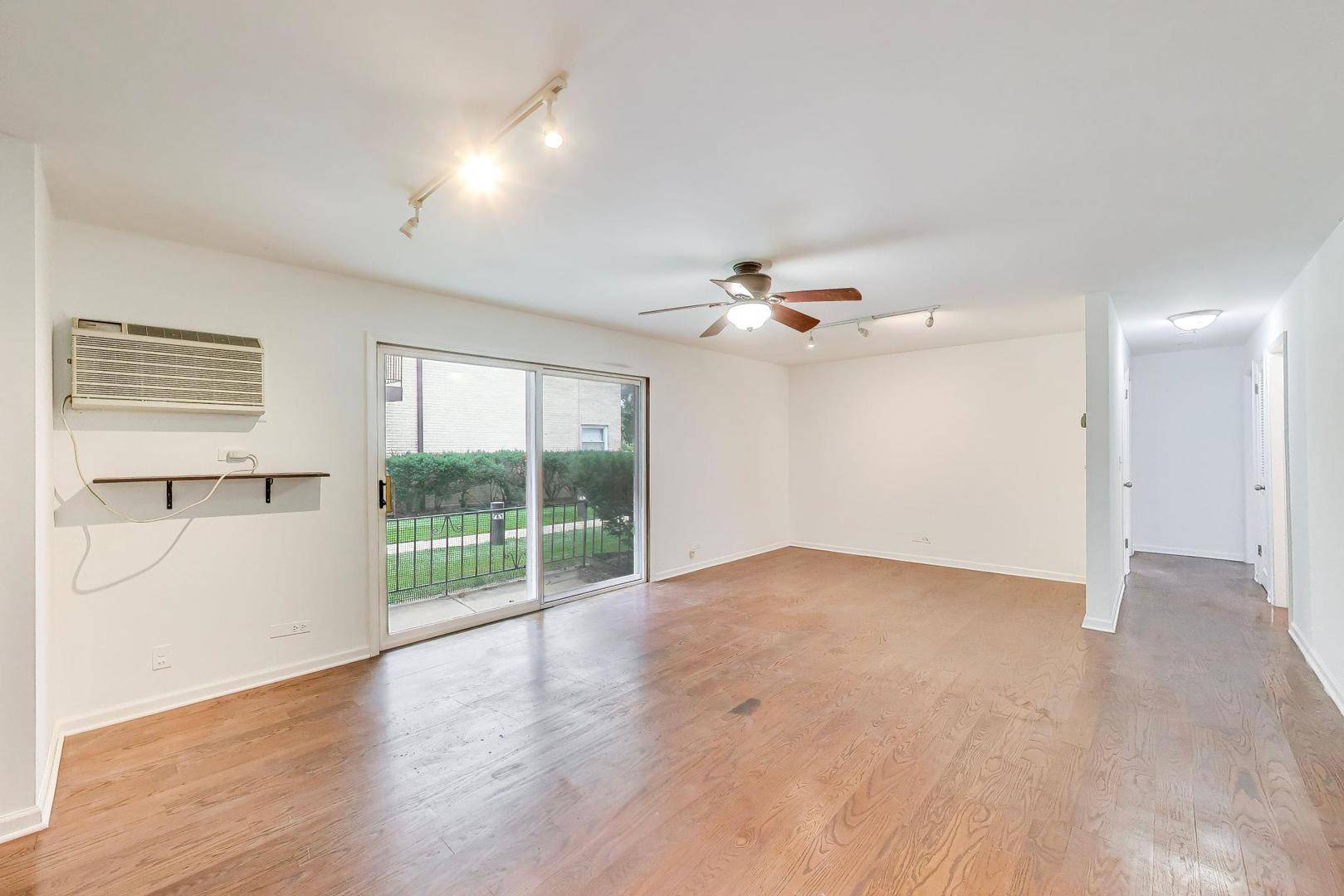 4243 N Kedvale AVE #1F, Chicago, IL 60641