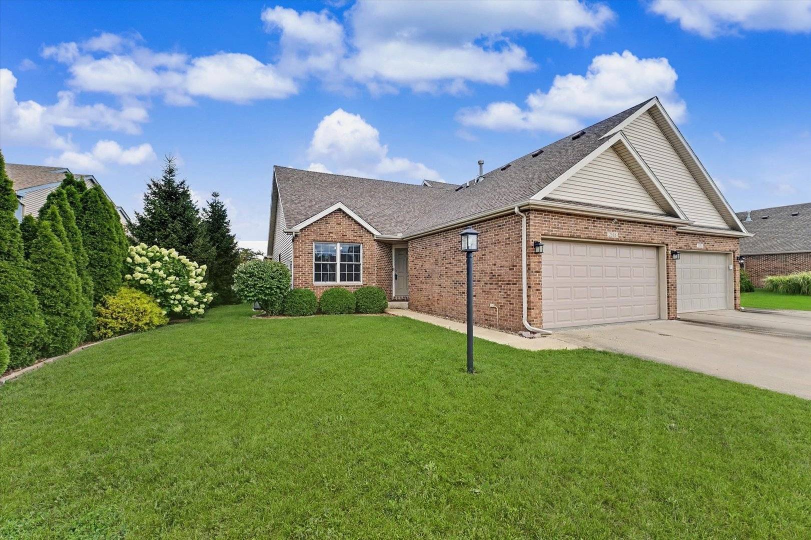 2506 Windward BLVD, Champaign, IL 61821