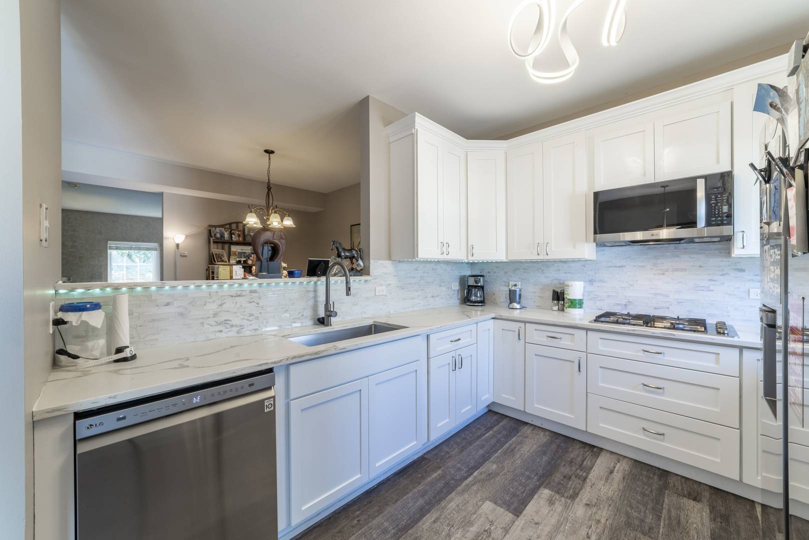 135 Enclave CIR #B, Bolingbrook, IL 60440
