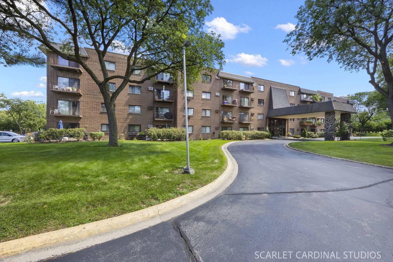 235 N Mill RD #204b, Addison, IL 60101
