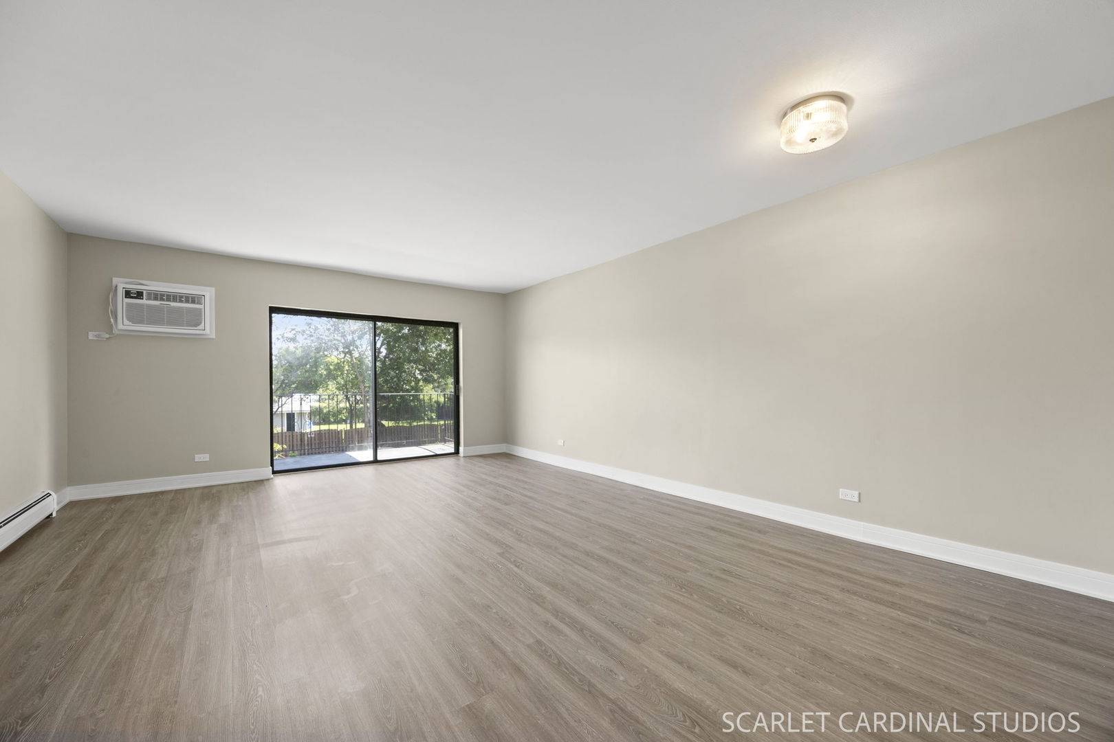 235 N Mill RD #204b, Addison, IL 60101