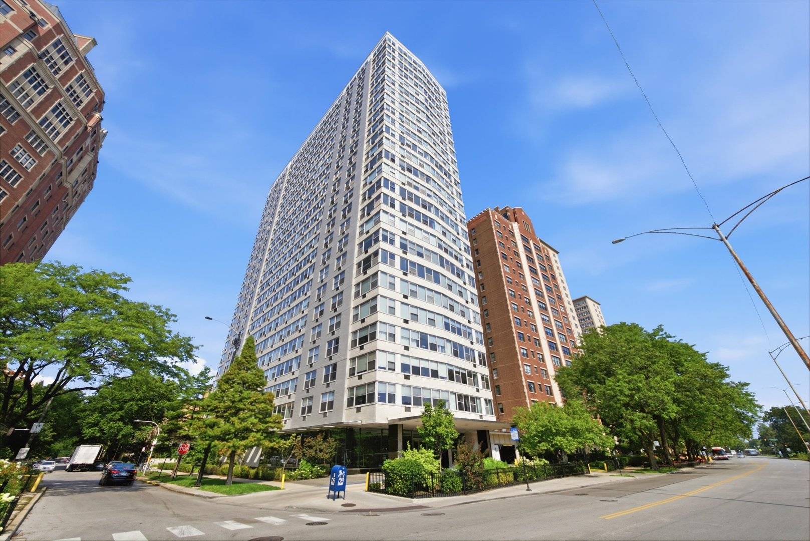 3900 N Lake Shore DR #4B, Chicago, IL 60613