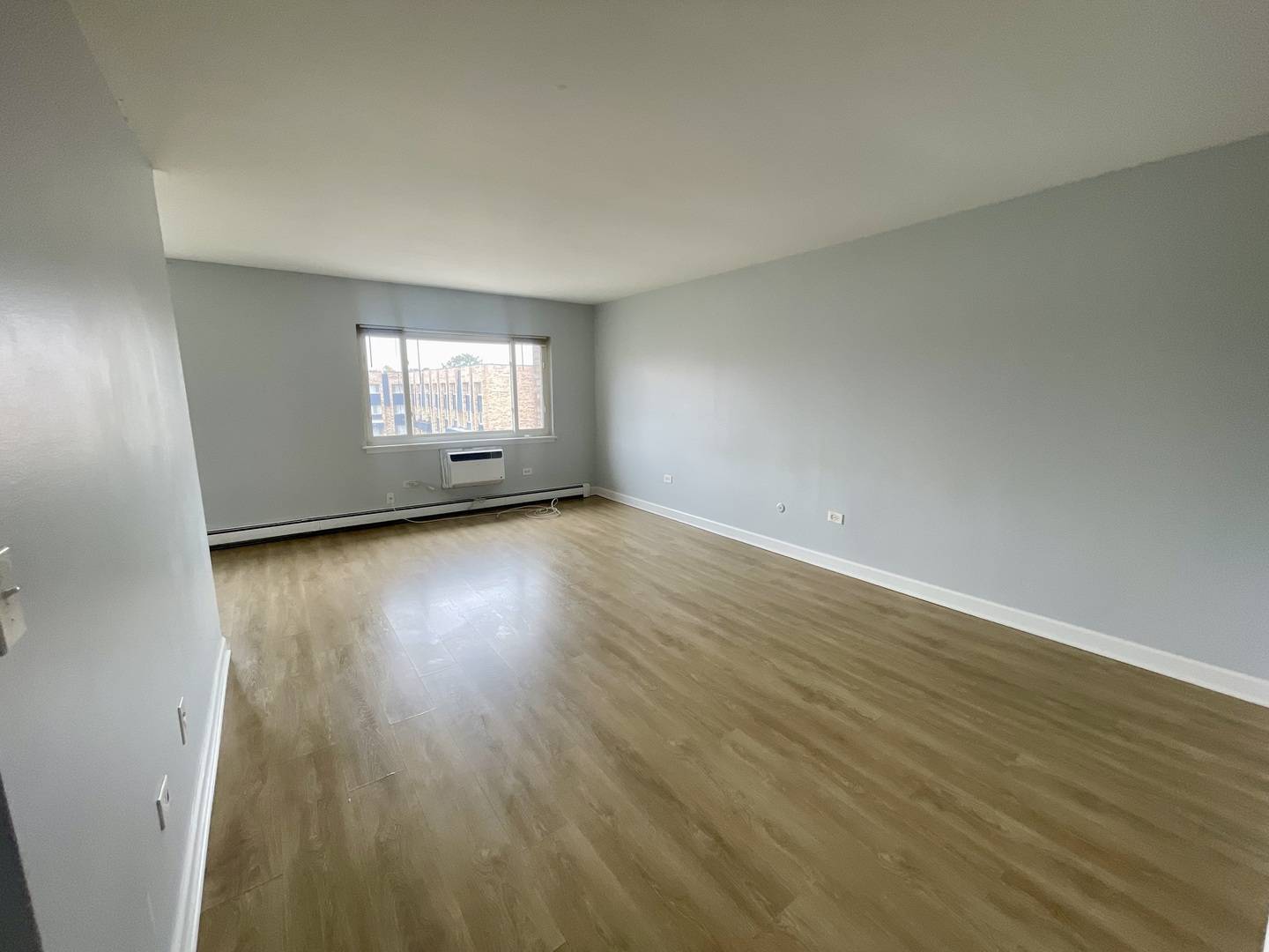 8635 W Foster AVE #3b, Chicago, IL 60656