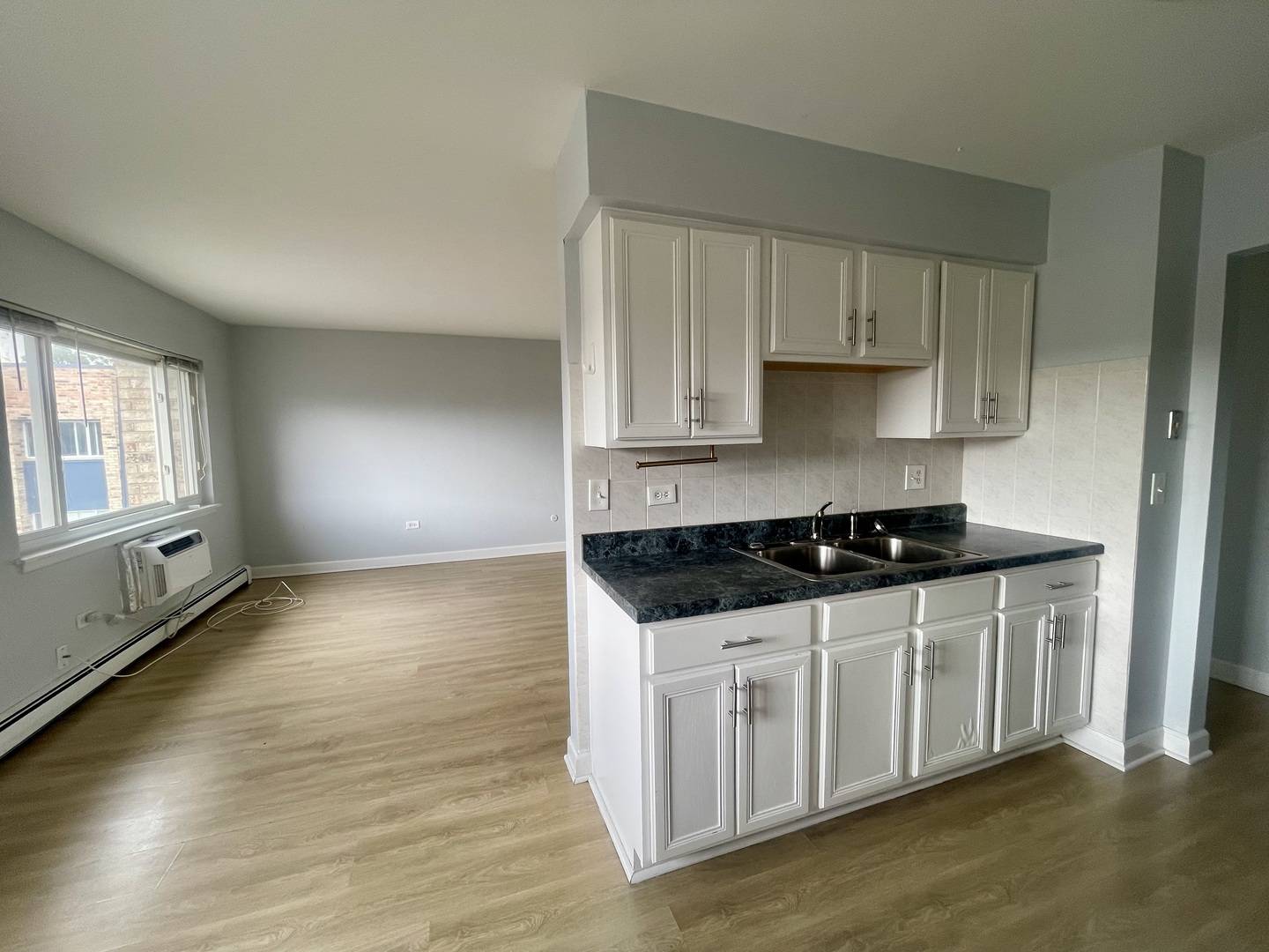 8635 W Foster AVE #3b, Chicago, IL 60656